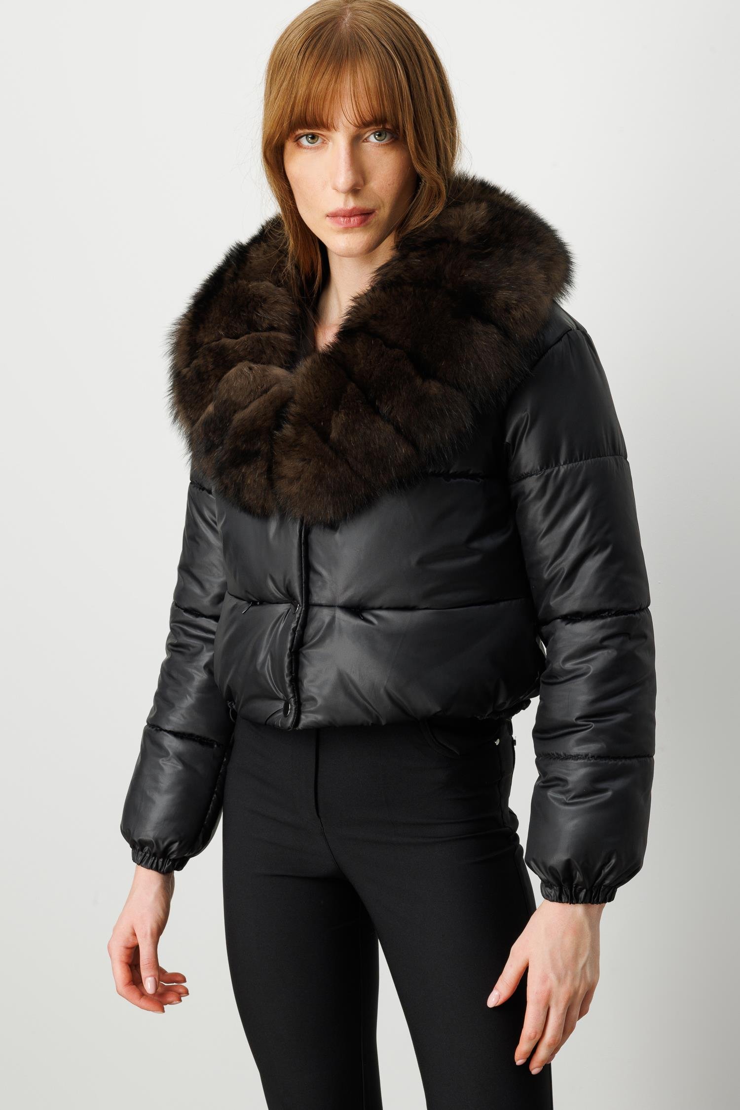 Modailgi  Yakası Kürklü Çıtçıtlı Kısa Şişme Kaban Siyah