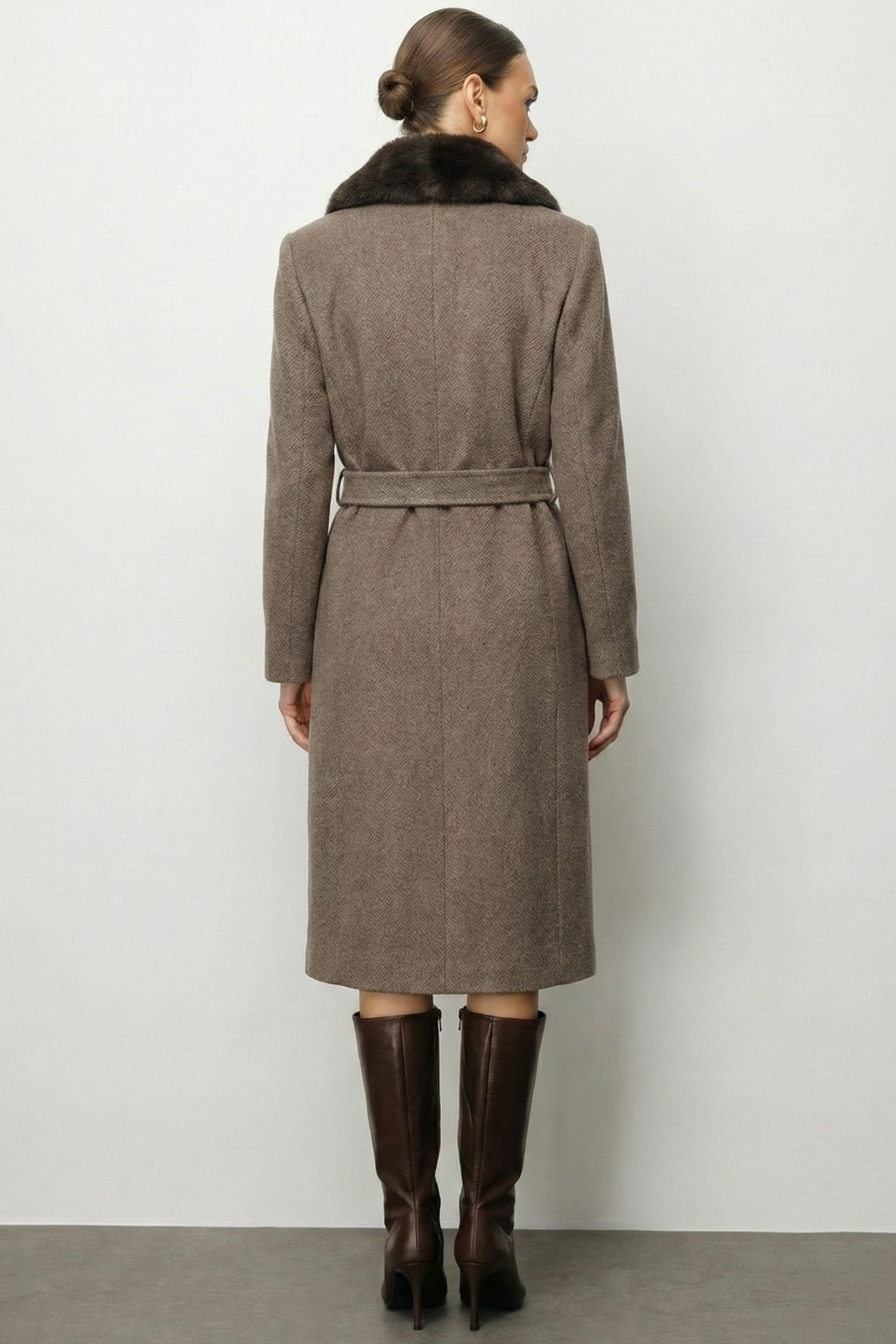 Modailgi  Yakası Kürklü Diyagonal Çizgili Kruvaze Kaban Kahve