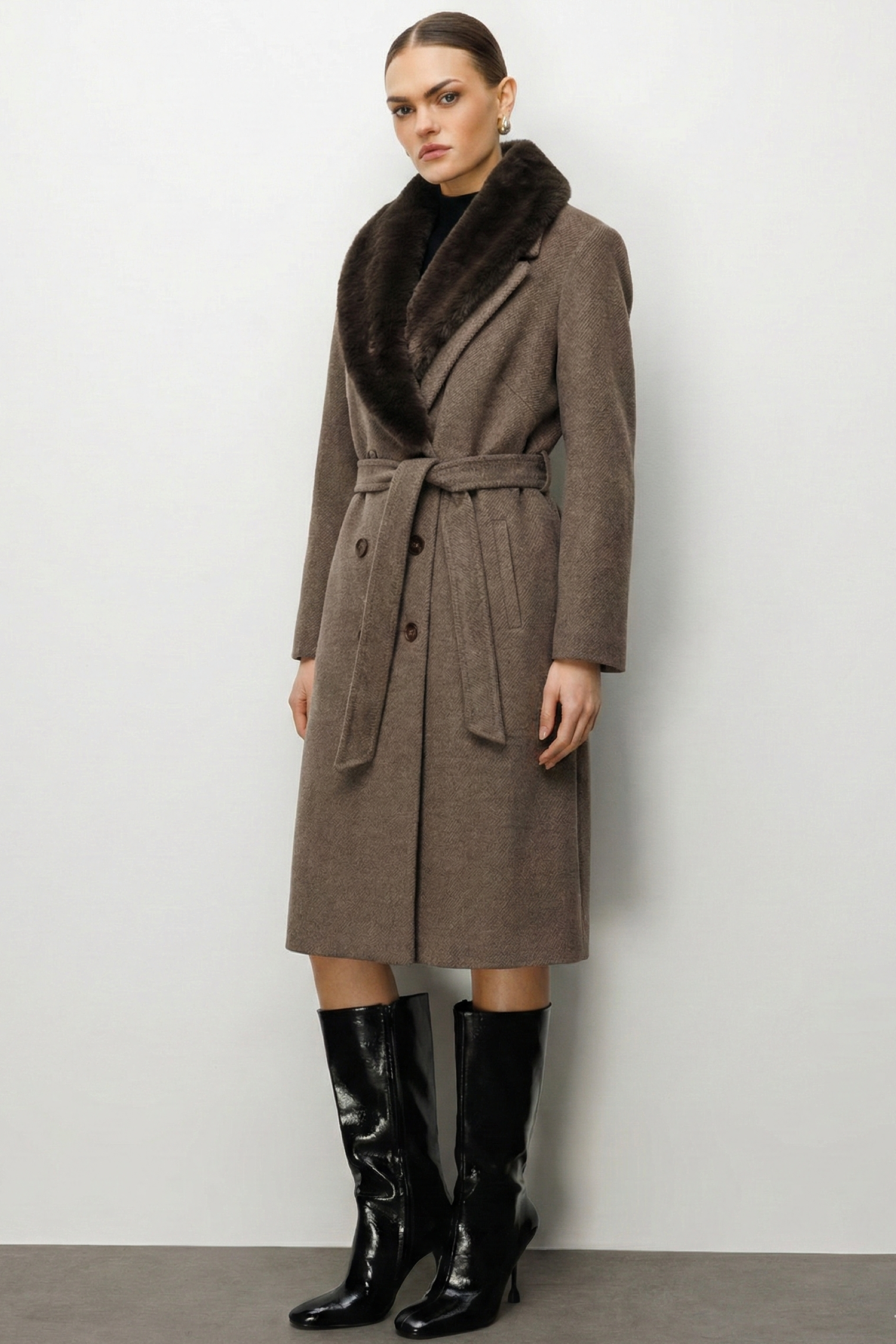 Modailgi  Yakası Kürklü Diyagonal Çizgili Kruvaze Kaban Kahve