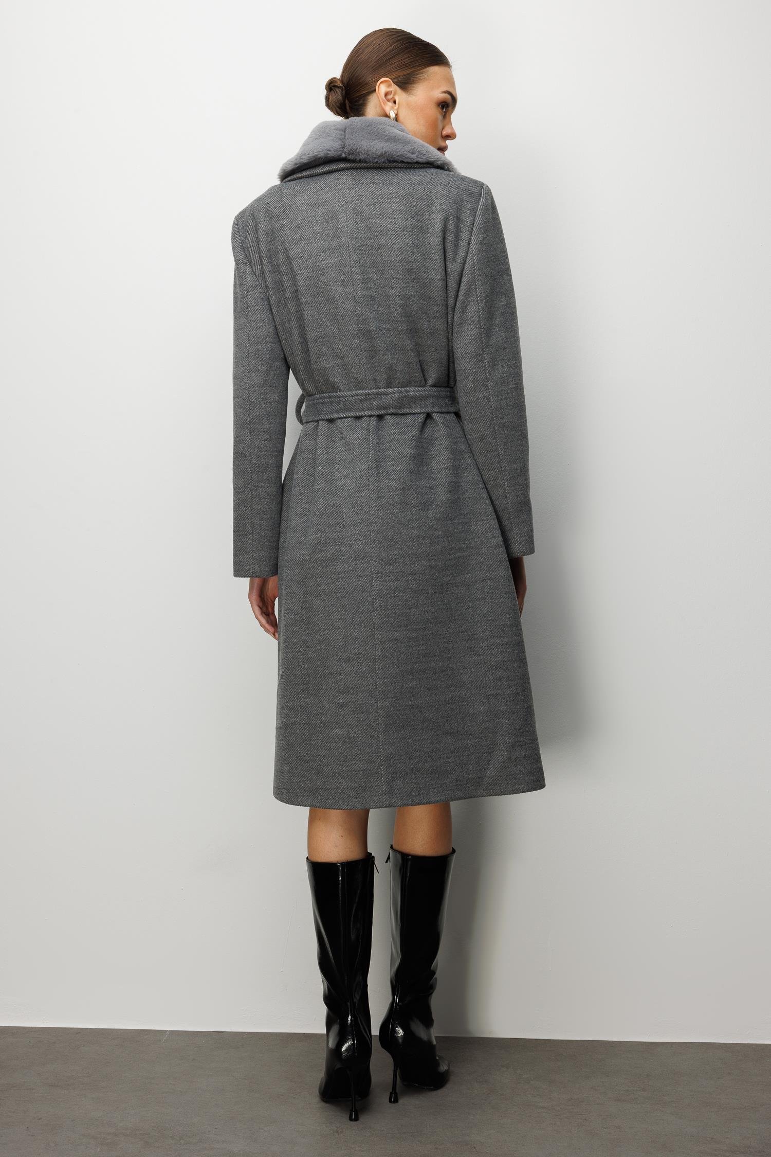 Modailgi  Yakası Kürklü Diyagonal Çizgili Kruvaze Kaban Gri