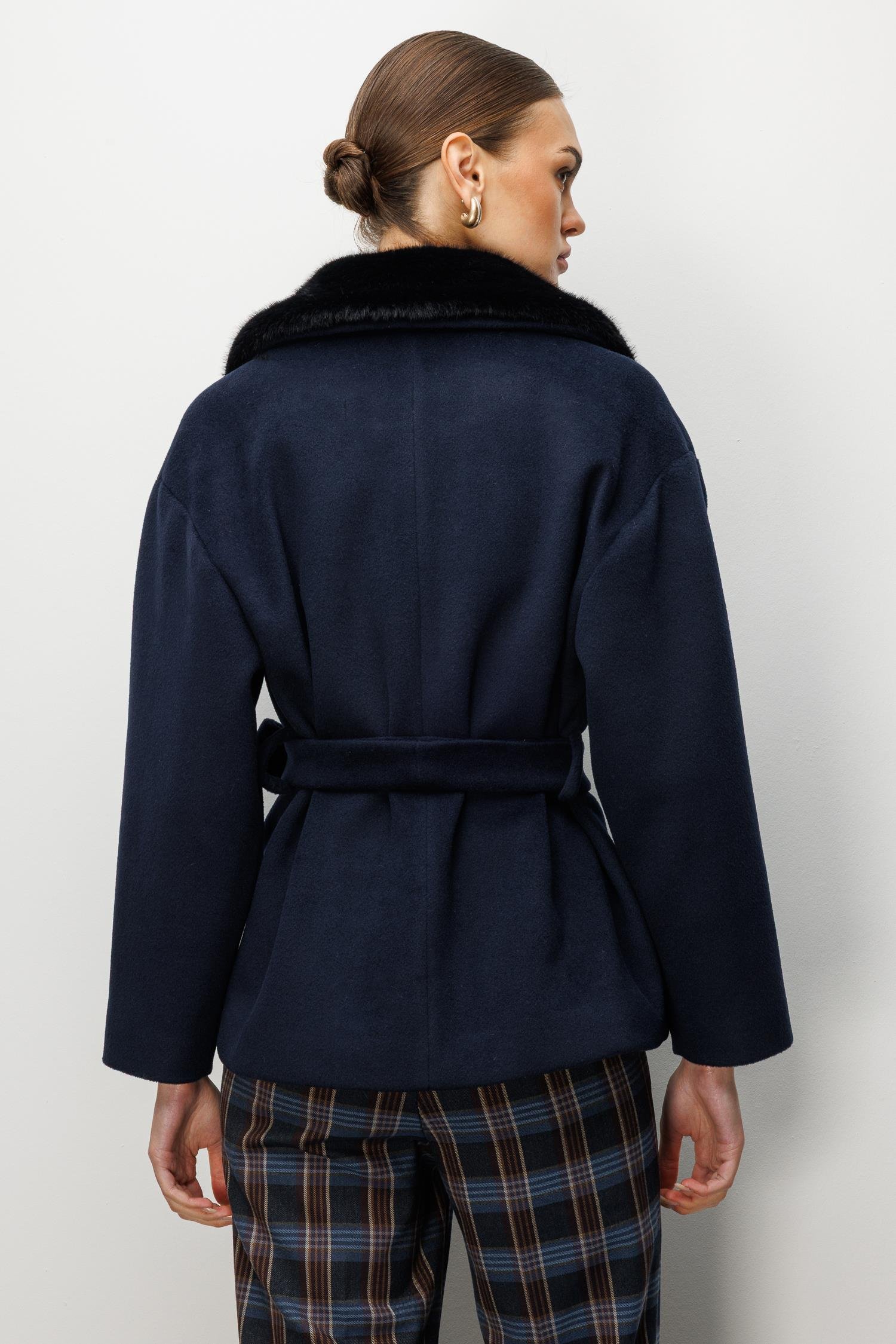 Modailgi  Yakası Kürklü Kruvaze Kemerli Kısa Kaşe Kaban Lacivert