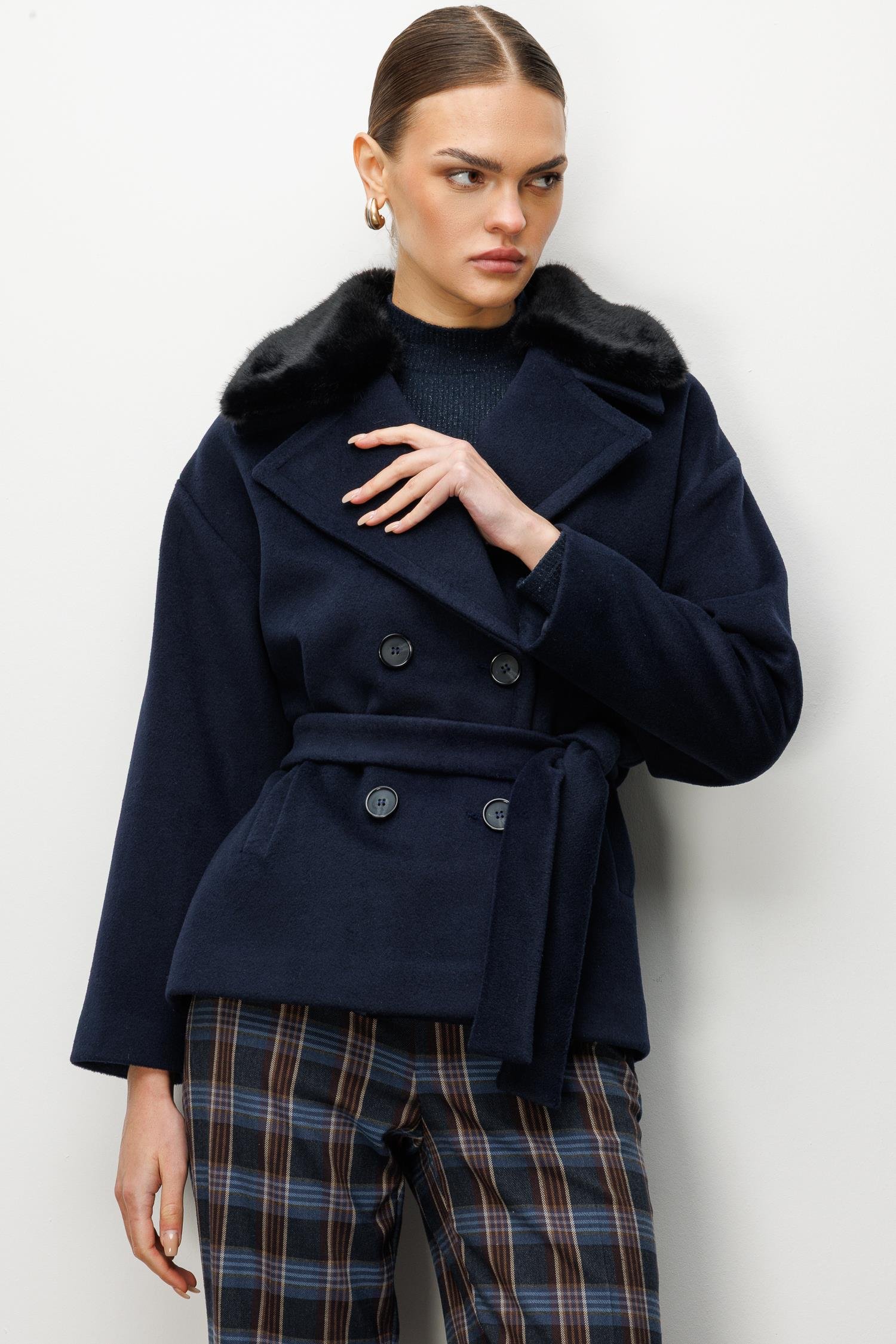 Modailgi  Yakası Kürklü Kruvaze Kemerli Kısa Kaşe Kaban Lacivert