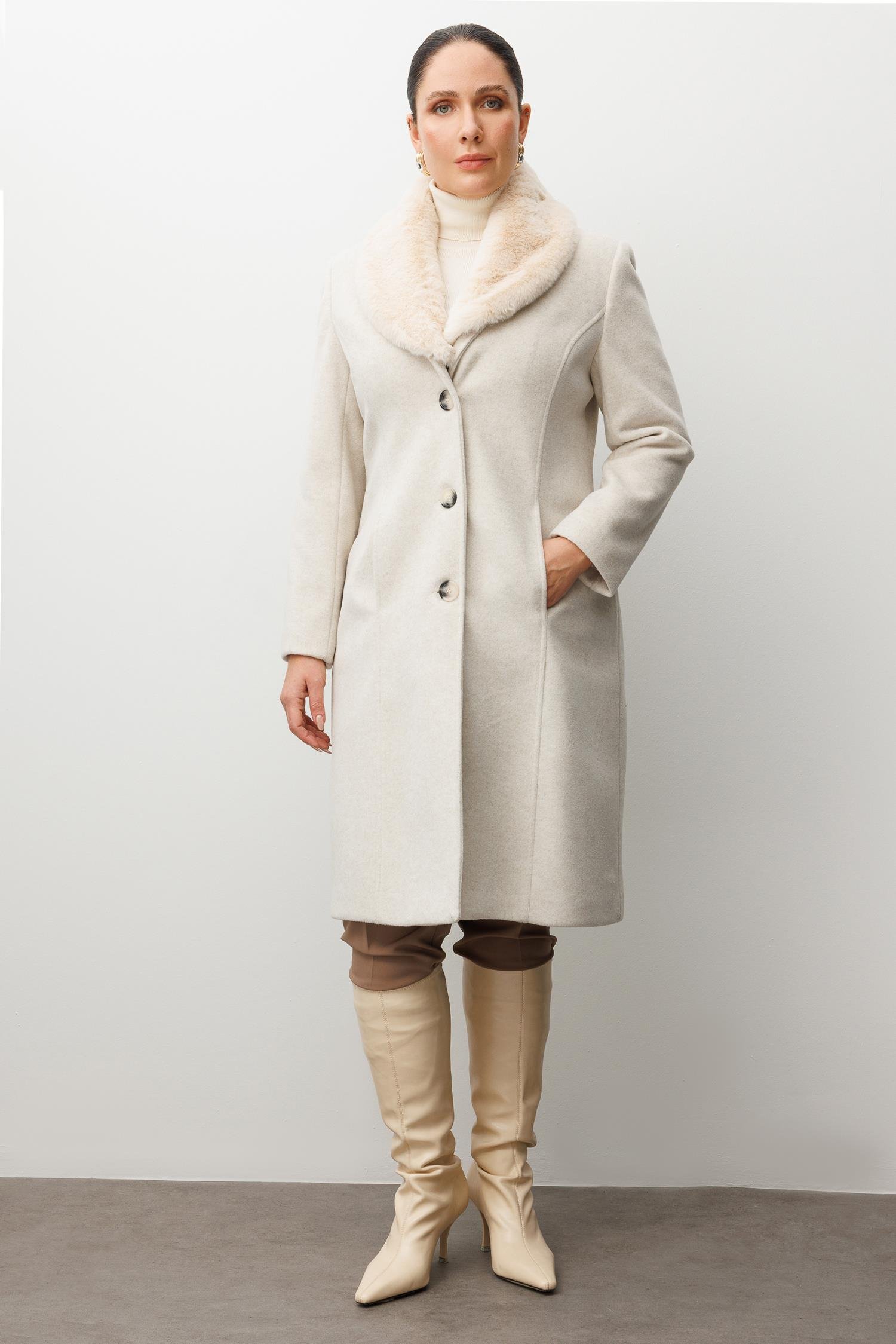 Modailgi  Yakası Kürklü Önden Düğmeli Kaşe Kaban Kemik