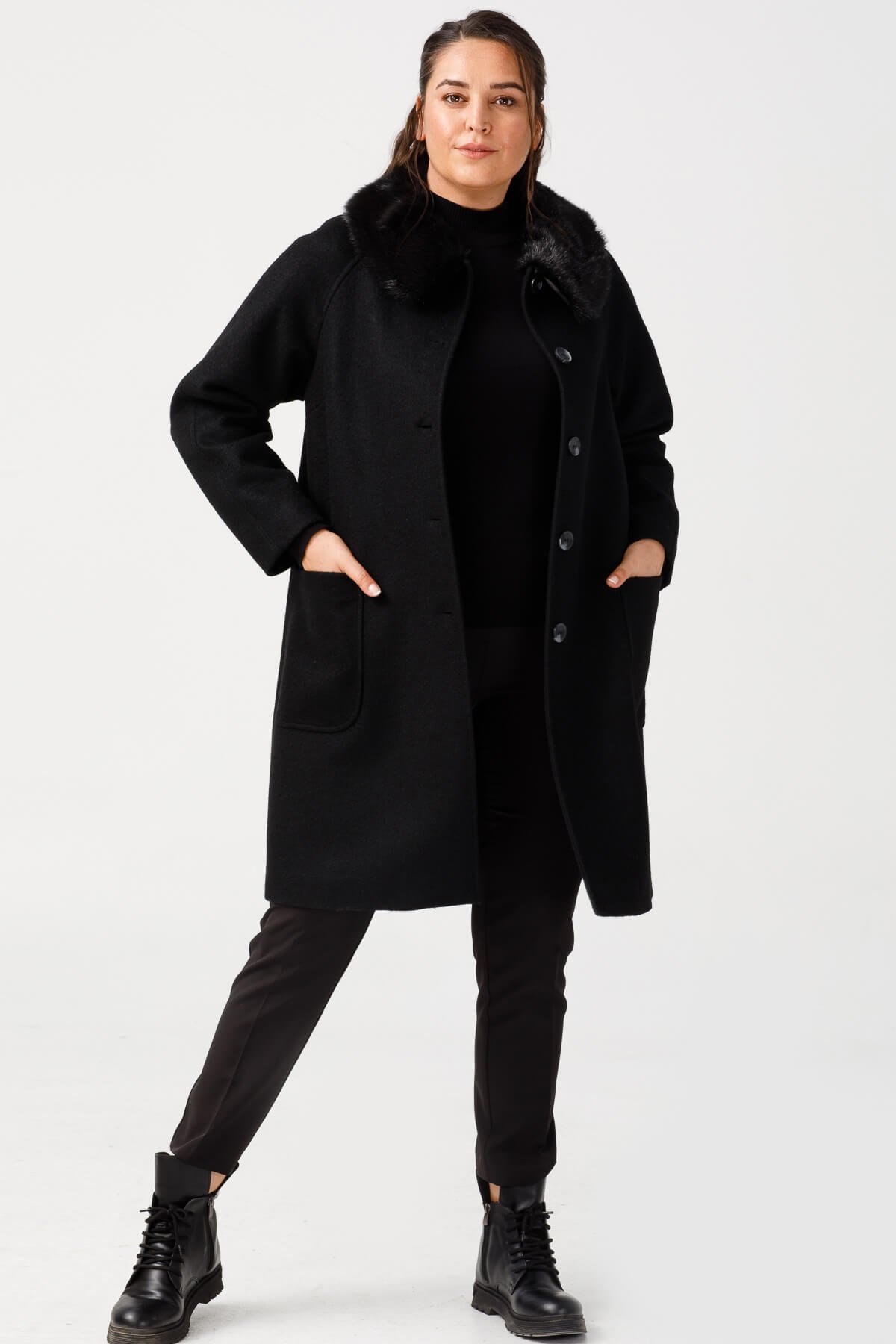 Modailgi  Yakası Kürklü Reglan Kol Kaban Siyah