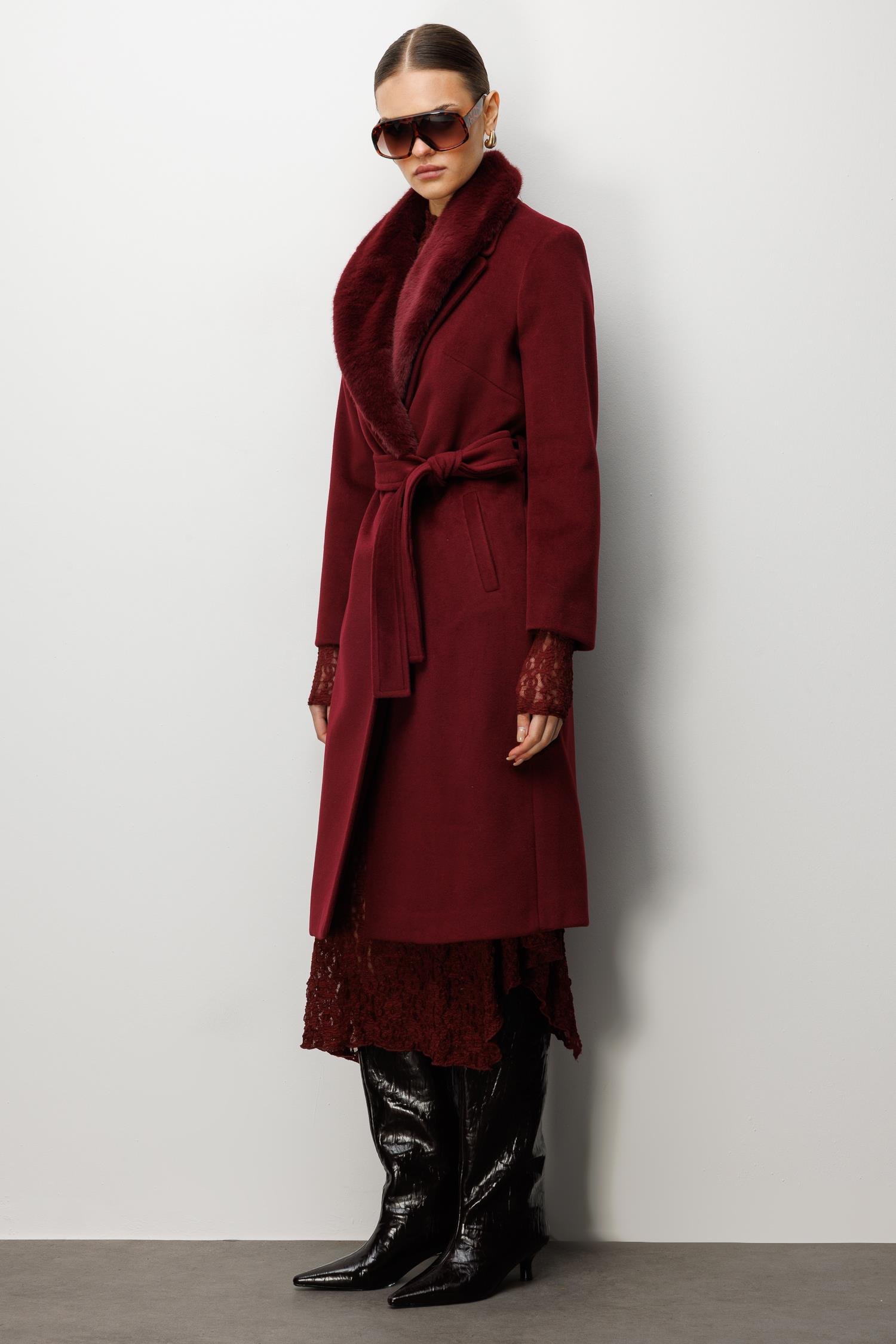 Modailgi  Yakası Kürklü Uzun Kaşe Kaban Bordo