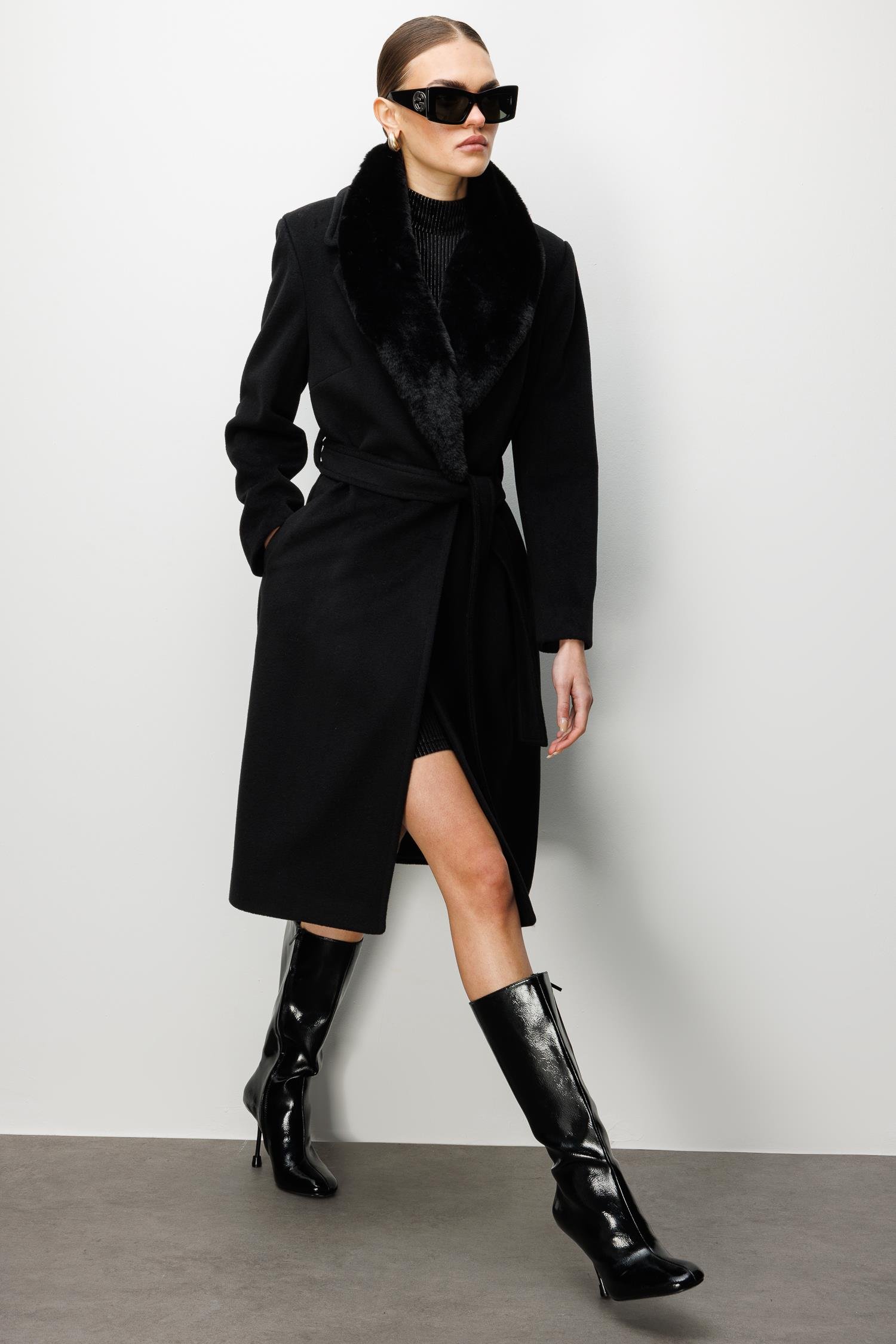 Modailgi  Yakası Kürklü Uzun Kaşe Kaban Siyah