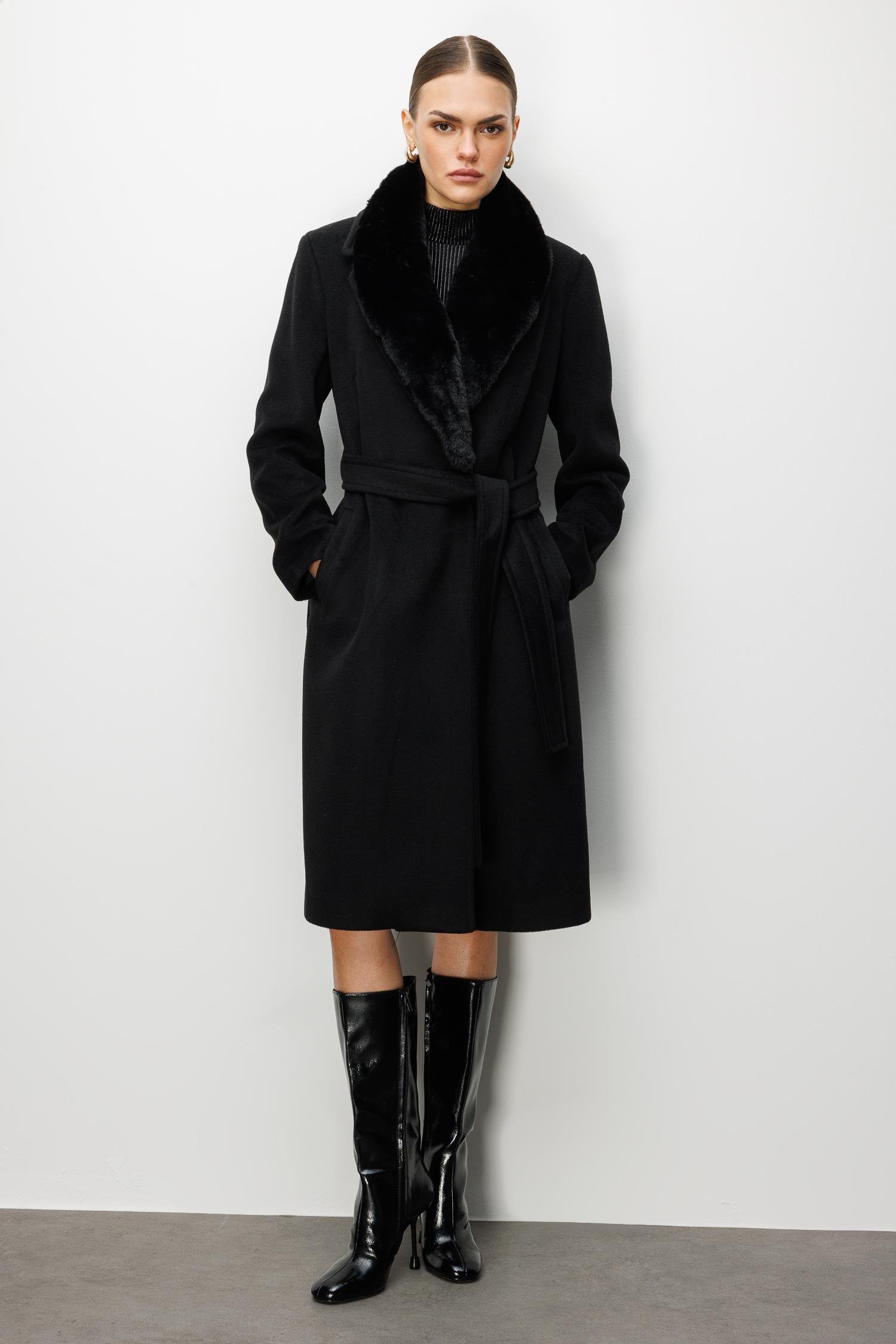 Modailgi  Yakası Kürklü Uzun Kaşe Kaban Siyah