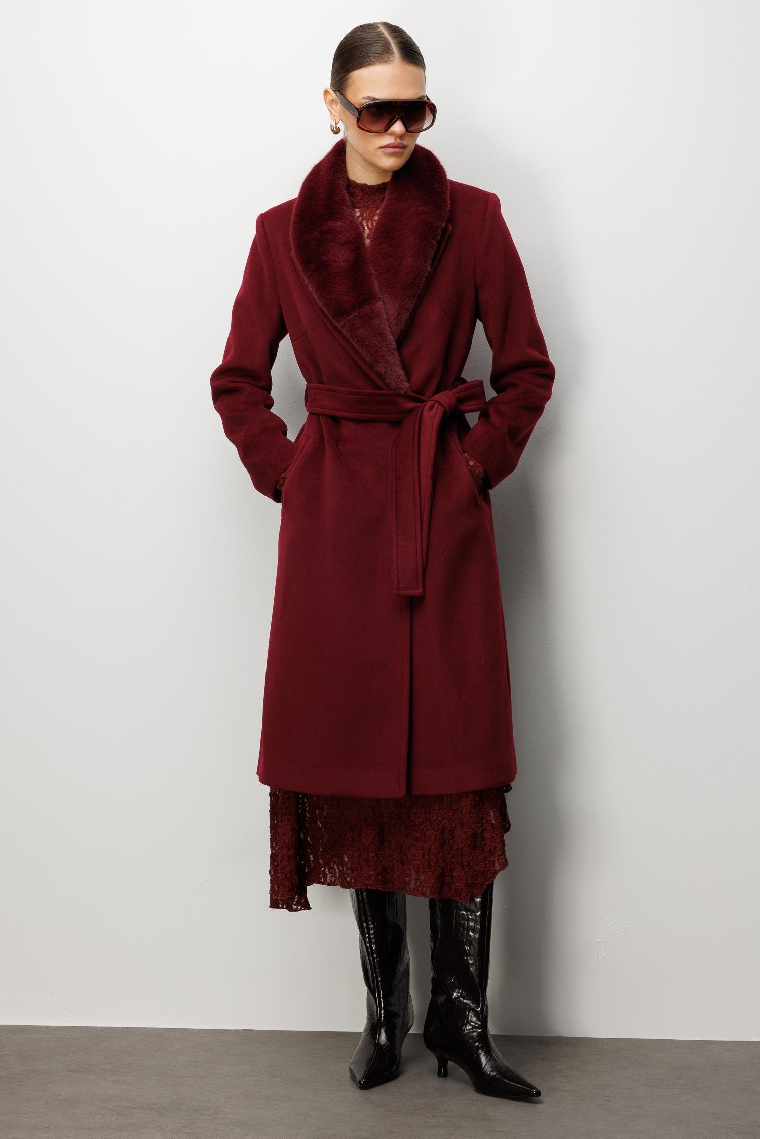 Modailgi  Yakası Kürklü Uzun Kaşe Kaban Bordo