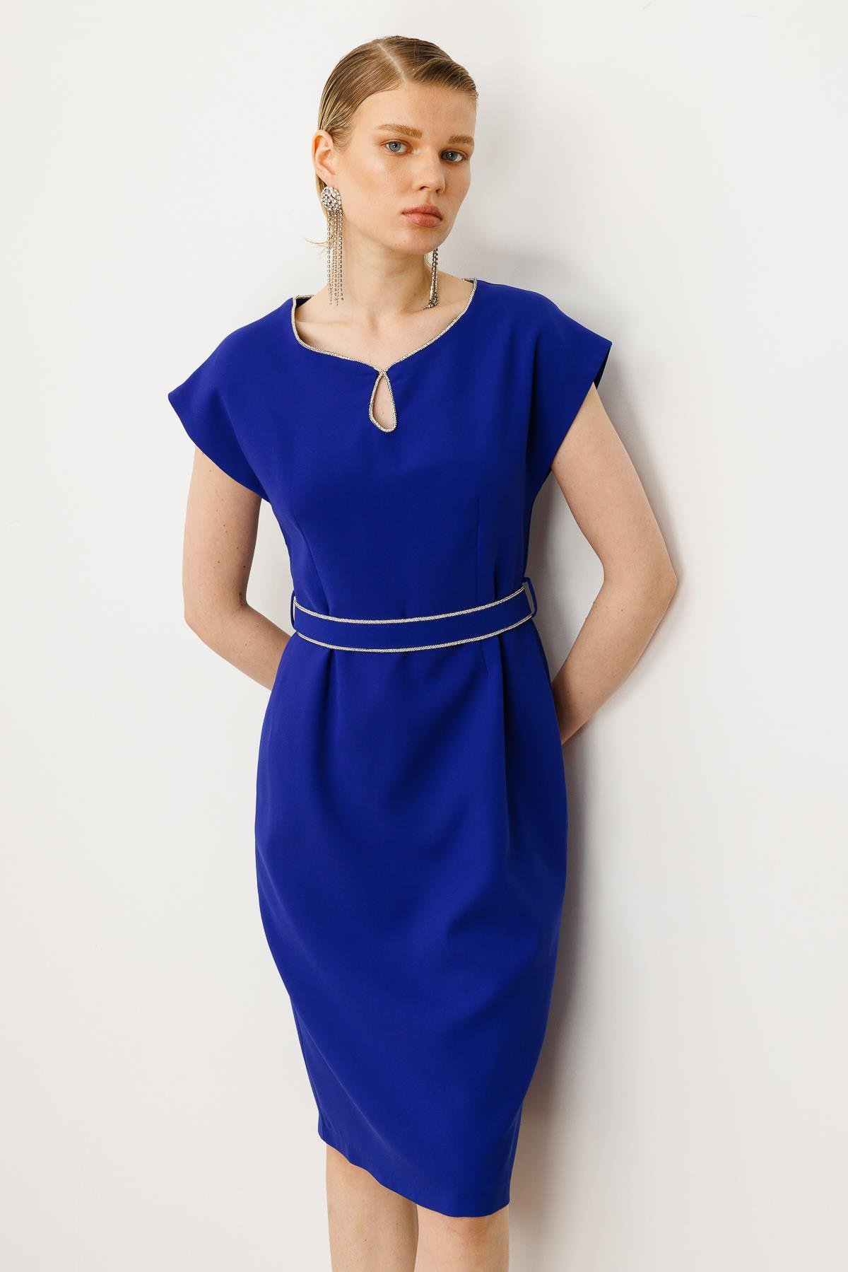 Modailgi  Yakası Şerit Taş Detaylı Elbise Saks