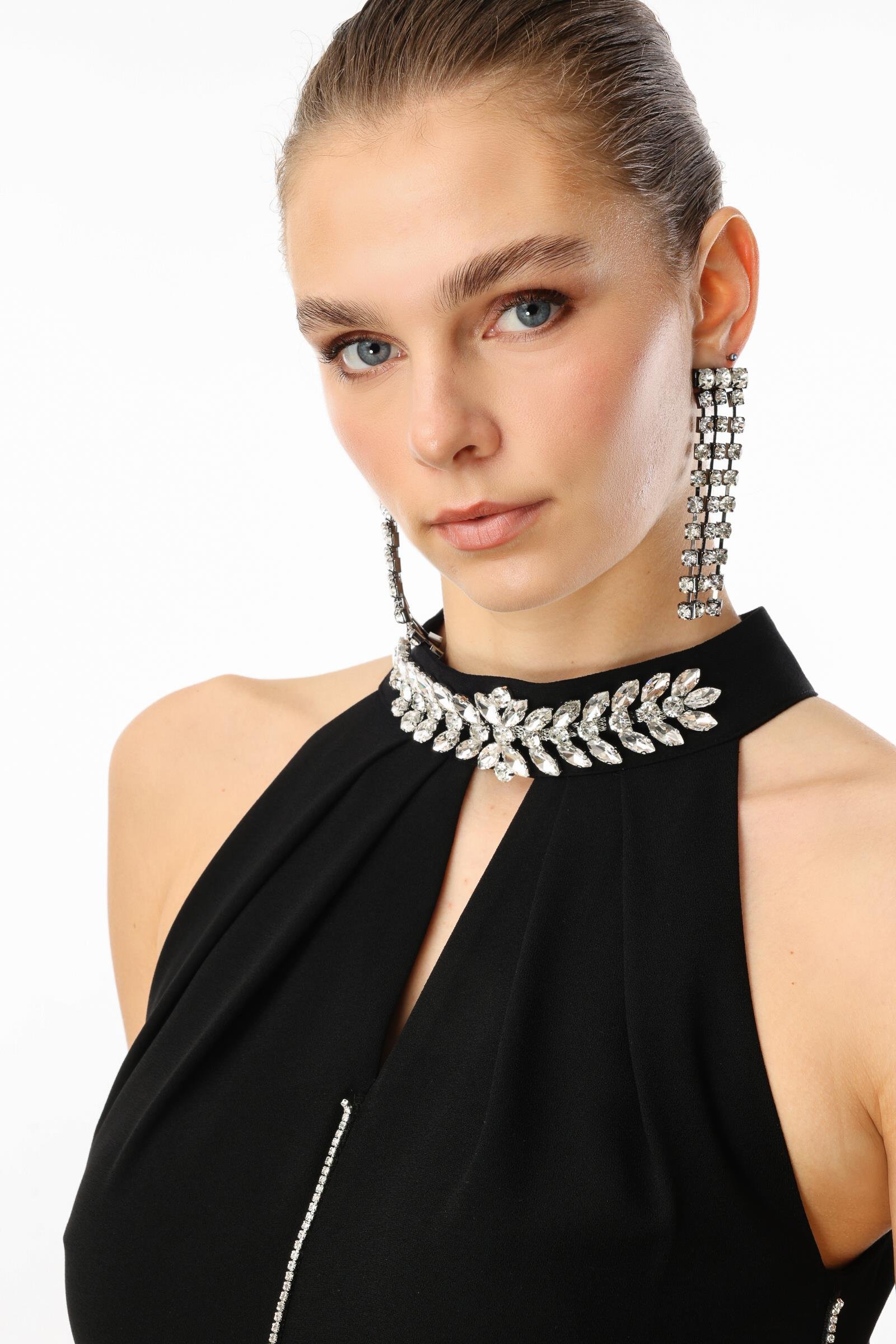 Modailgi  Yakası Taş Aksesuarlı Tulum Siyah