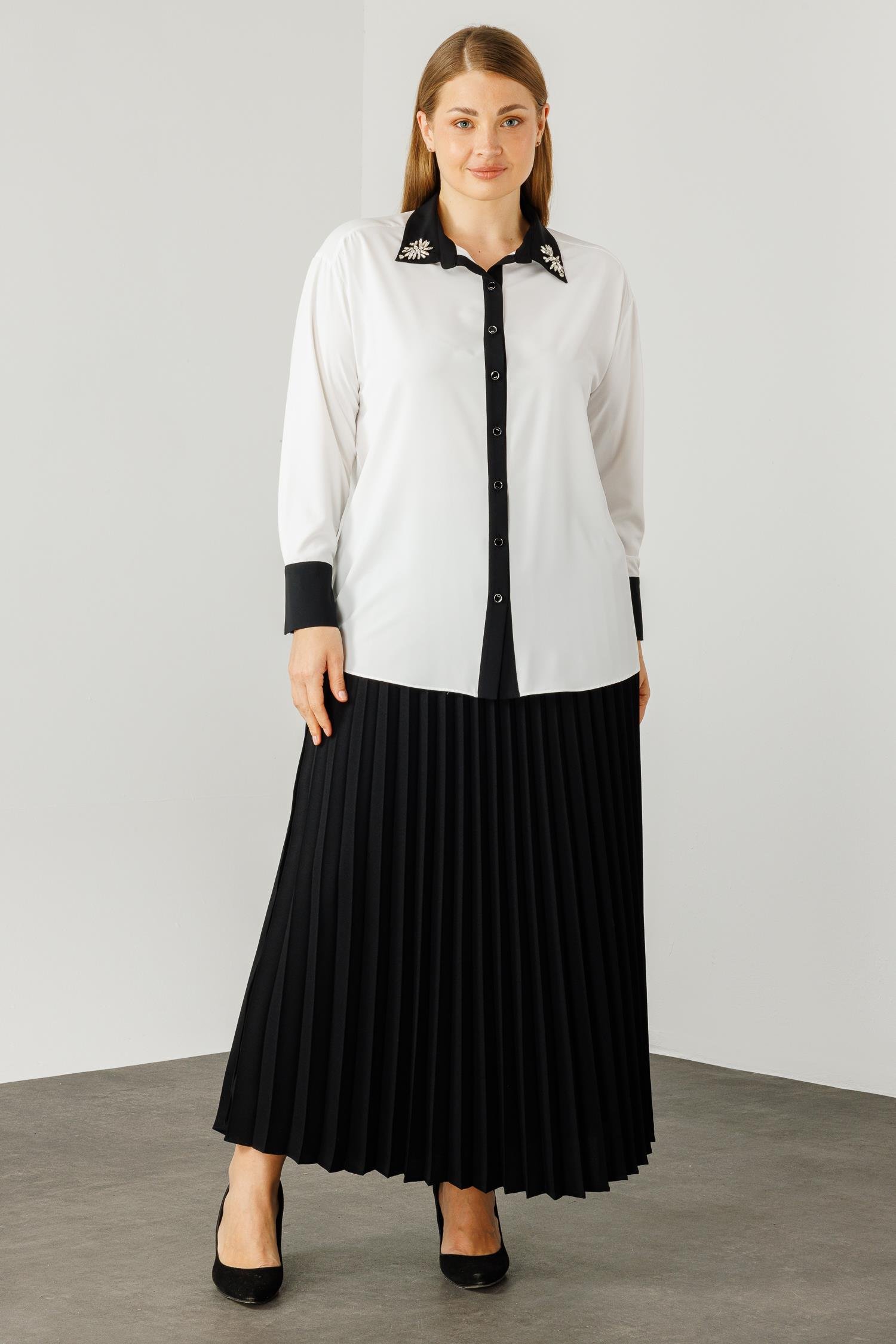 Modailgi  Yakası Taş İşlemeli Enkürüsteli Gömlek Ekru