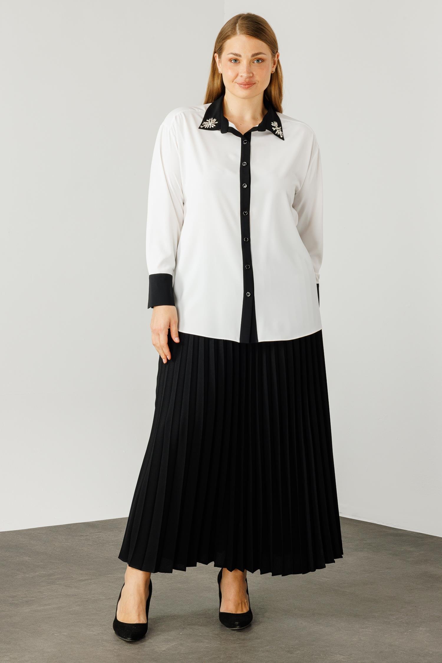 Modailgi  Yakası Taş İşlemeli Enkürüsteli Gömlek Ekru