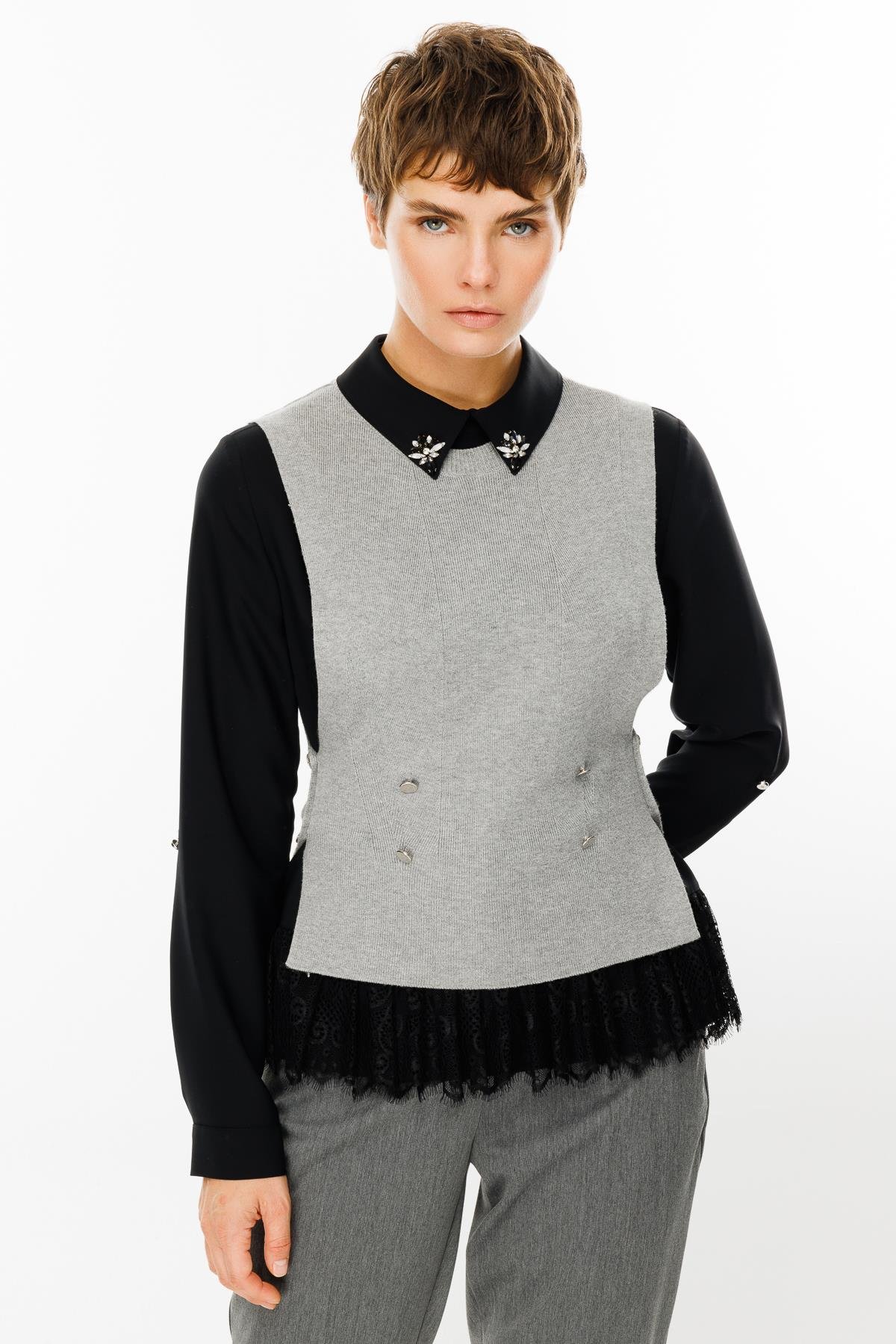 Modailgi  Yakası Taşlı Etek Ucu Dantelli İkili Triko Bluz Gri