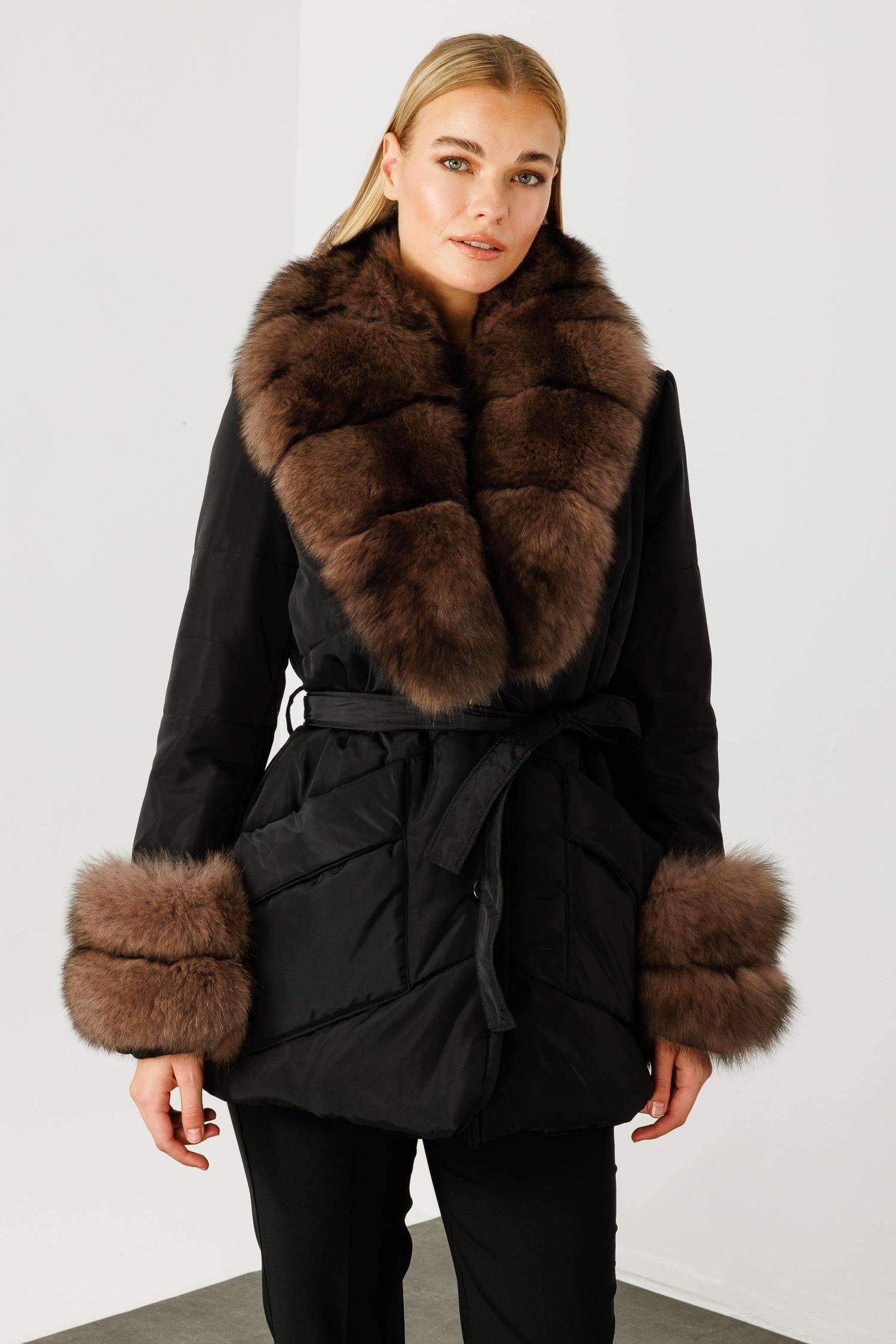 Modailgi  Yakası ve Kol Manşeti Kürklü Şişme Kaban Siyah