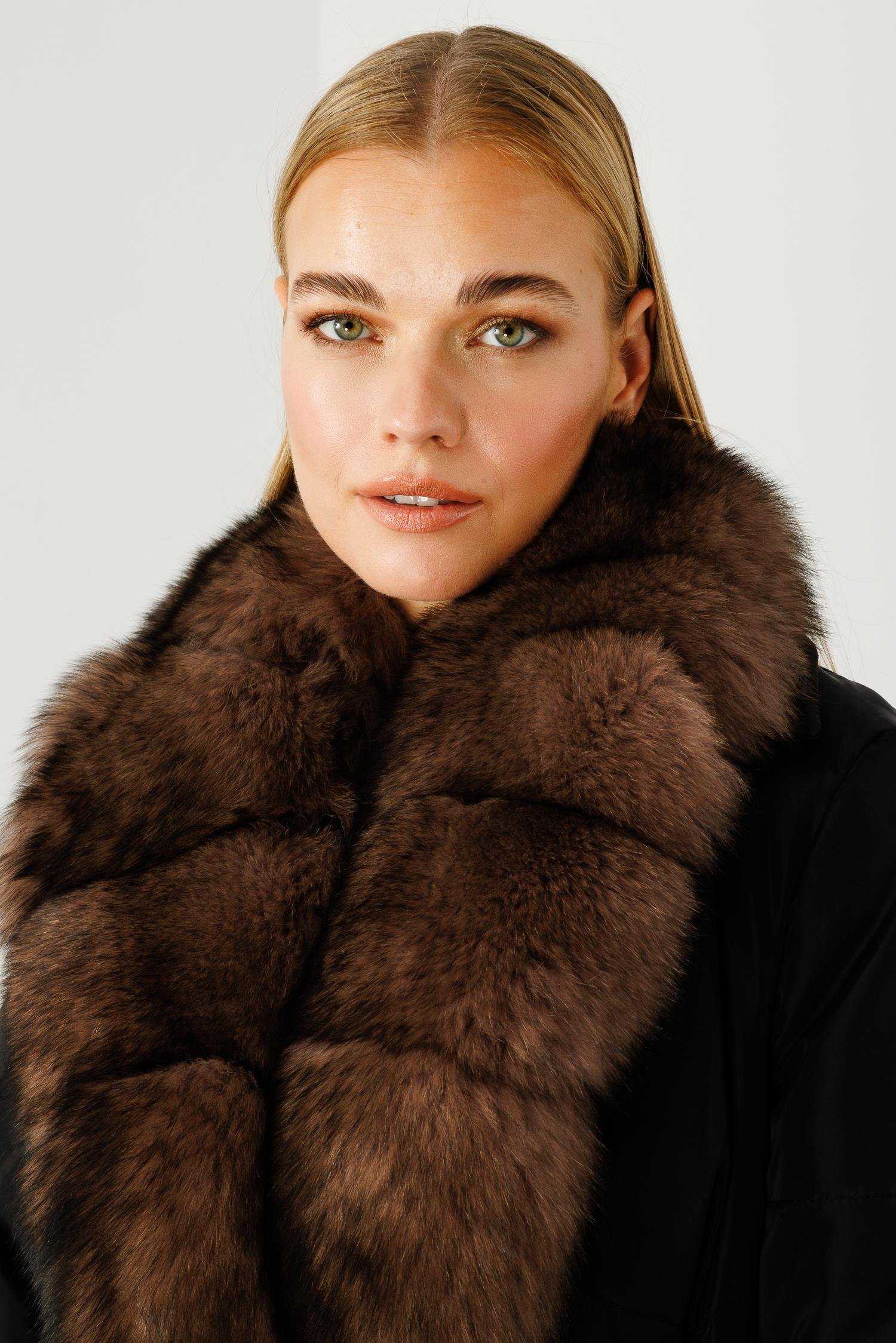 Modailgi  Yakası ve Kol Manşeti Kürklü Şişme Kaban Siyah