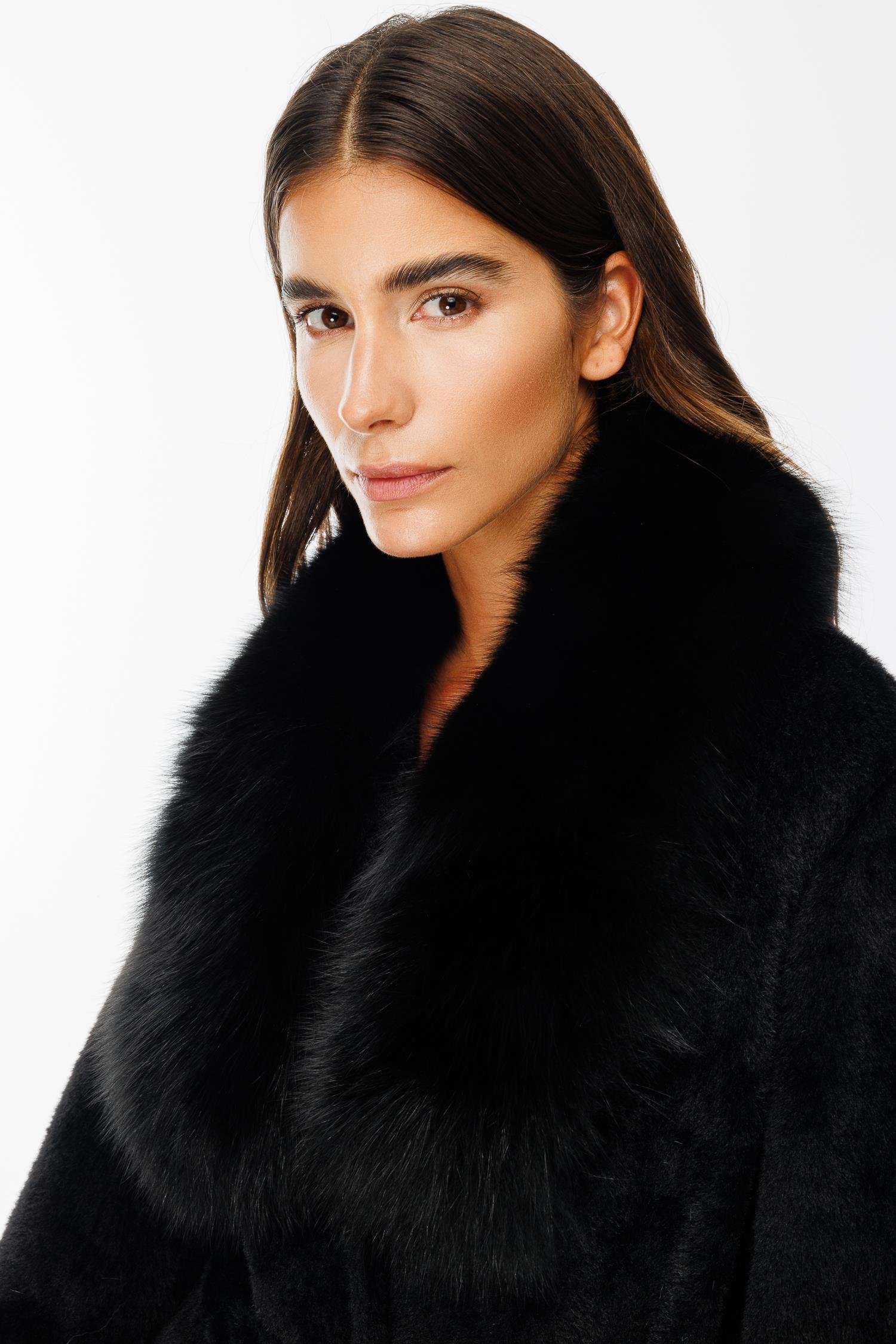 Modailgi  Yakası ve Kol Manşeti Orijinal Kürklü Beli Kuşaklı Alcantara Kaban Siyah