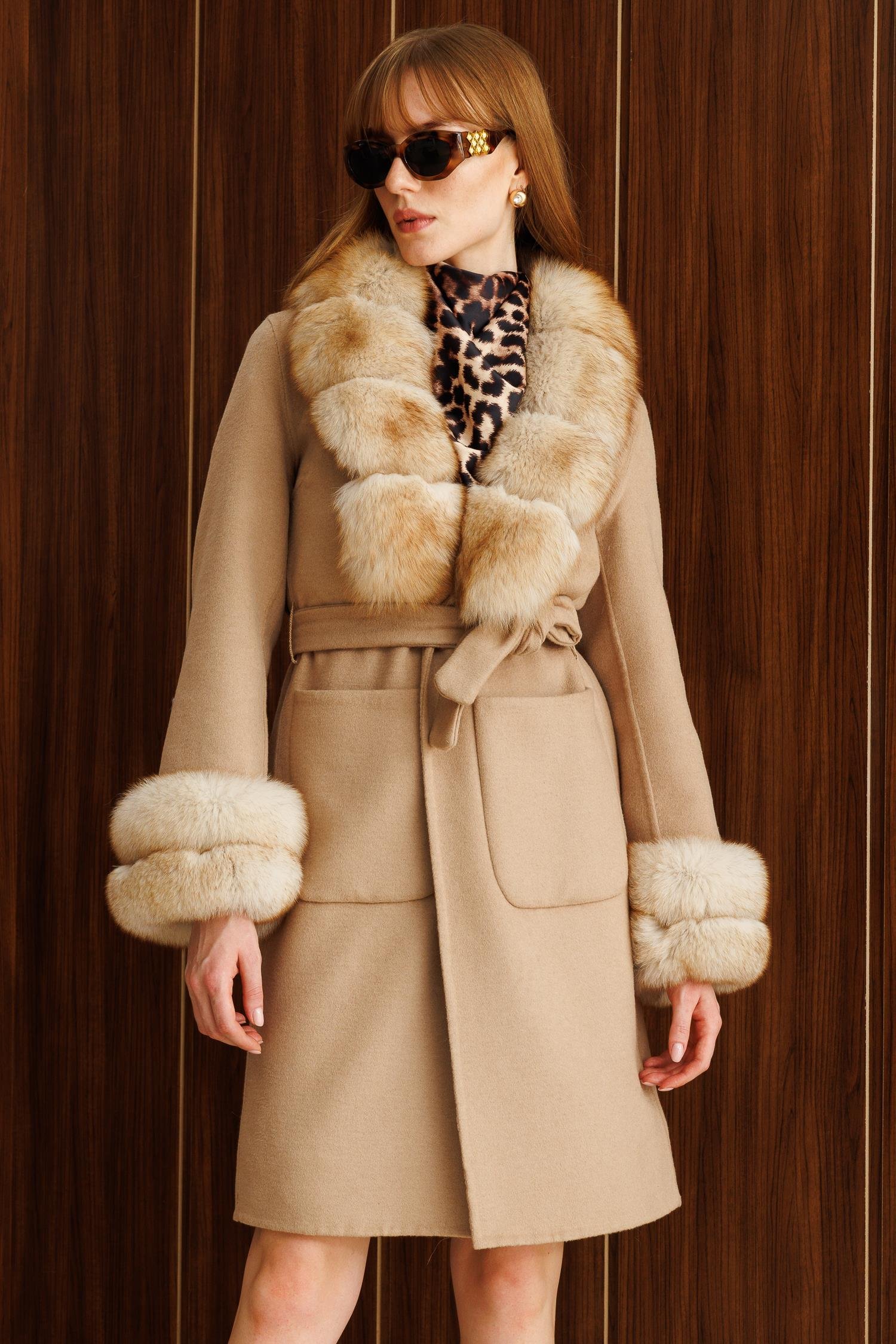 Modailgi  Yakası ve Kol Manşeti Tilki Kürklü Belden Kuşaklı Alpaca Kaban Camel