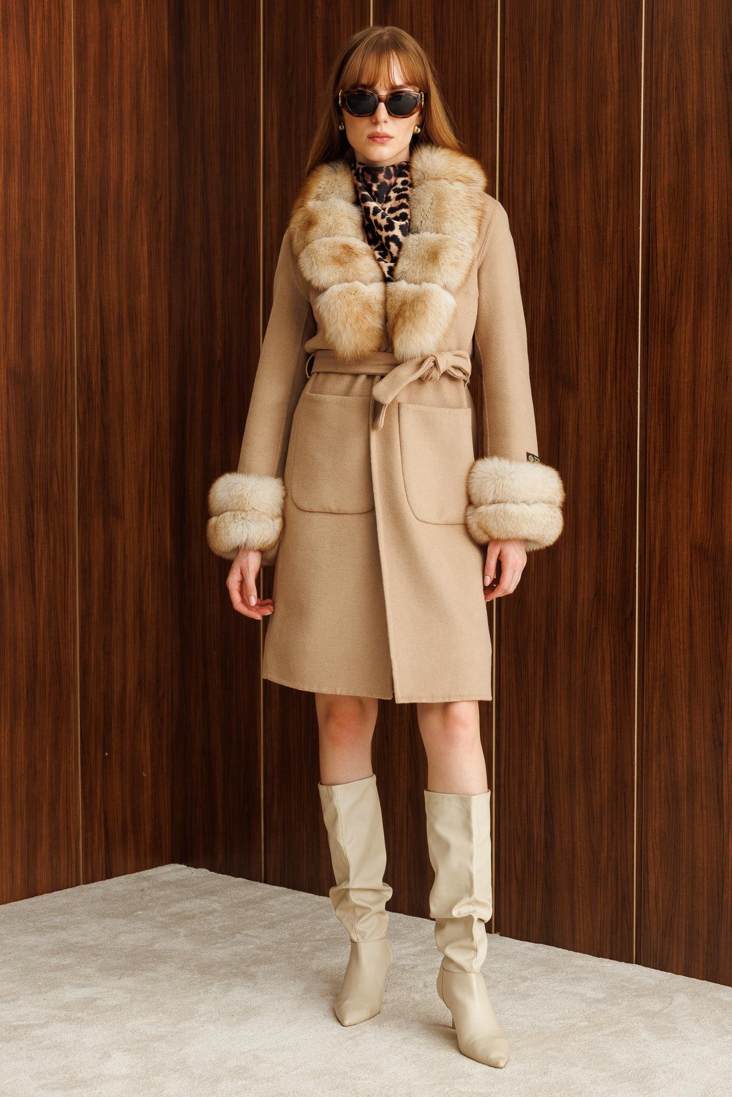 Modailgi  Yakası ve Kol Manşeti Tilki Kürklü Belden Kuşaklı Alpaca Kaban Camel