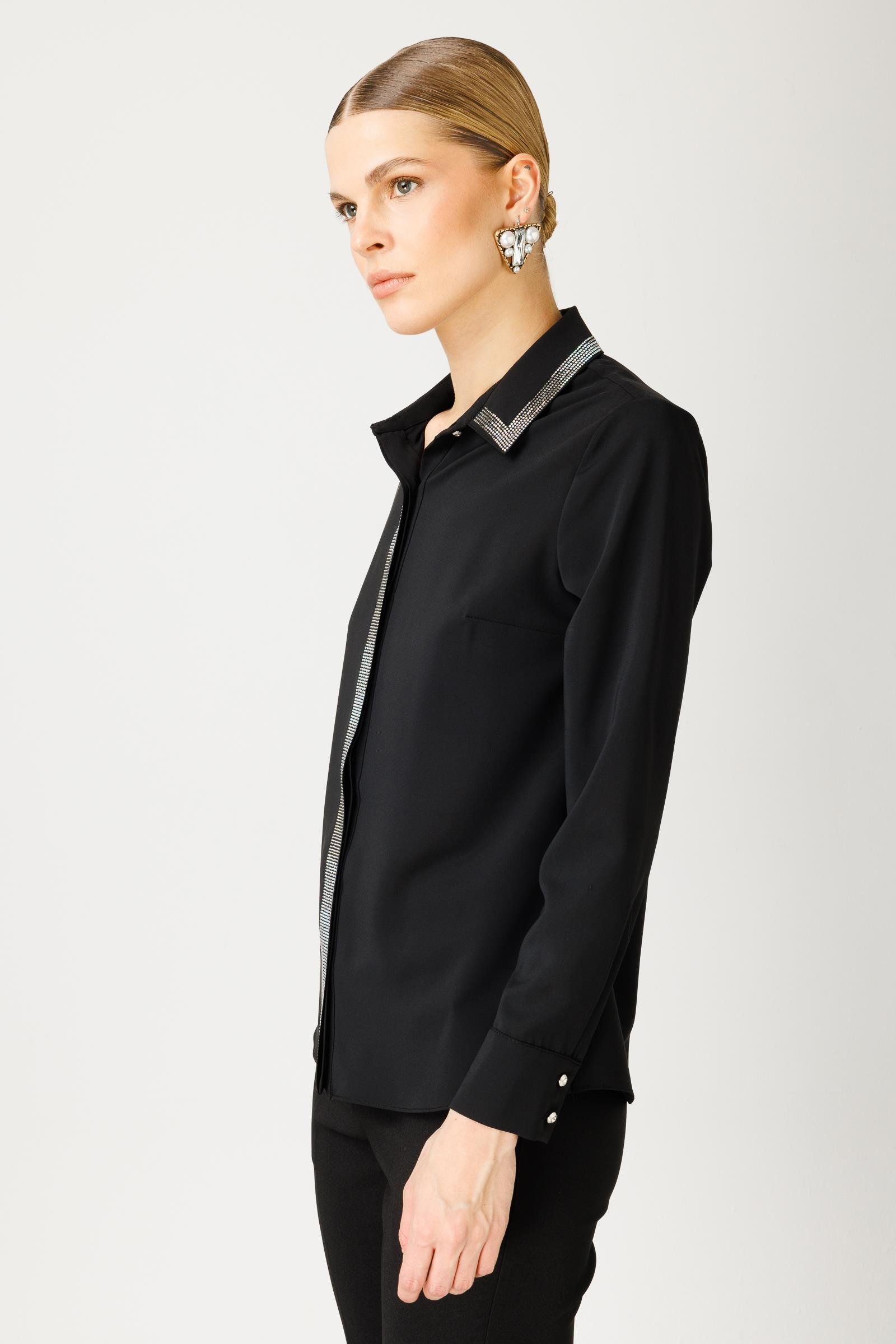 Modailgi  Yakası ve Önü Taş Detaylı Gömlek Siyah