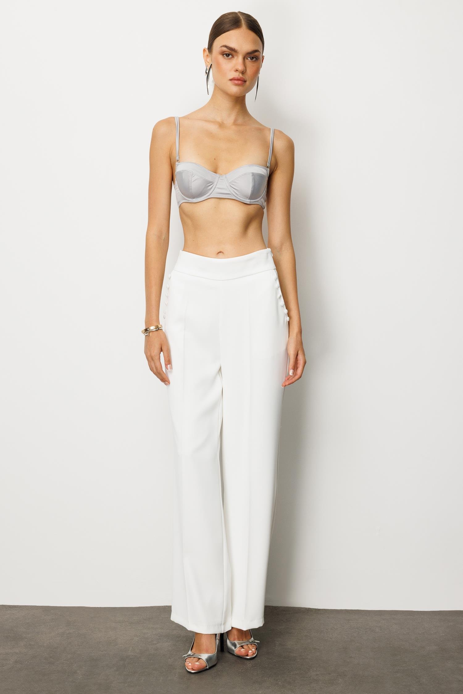 Modailgi  Yandan Cepli Düğme Detaylı Bol Paça Pantolon - 7964 Ekru