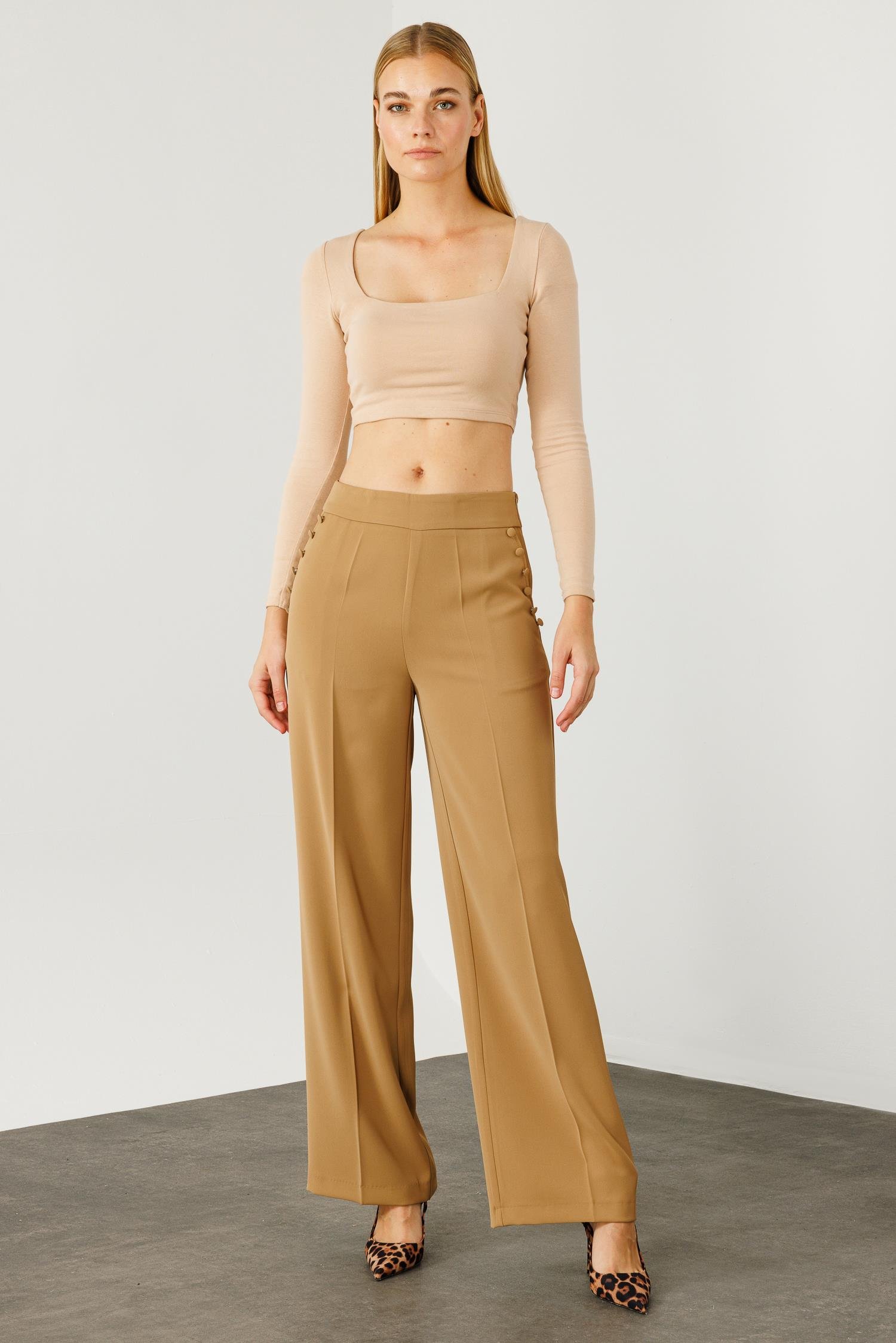 Modailgi  Yandan Cepli Düğme Detaylı Bol Paça Pantolon - 7964 Camel