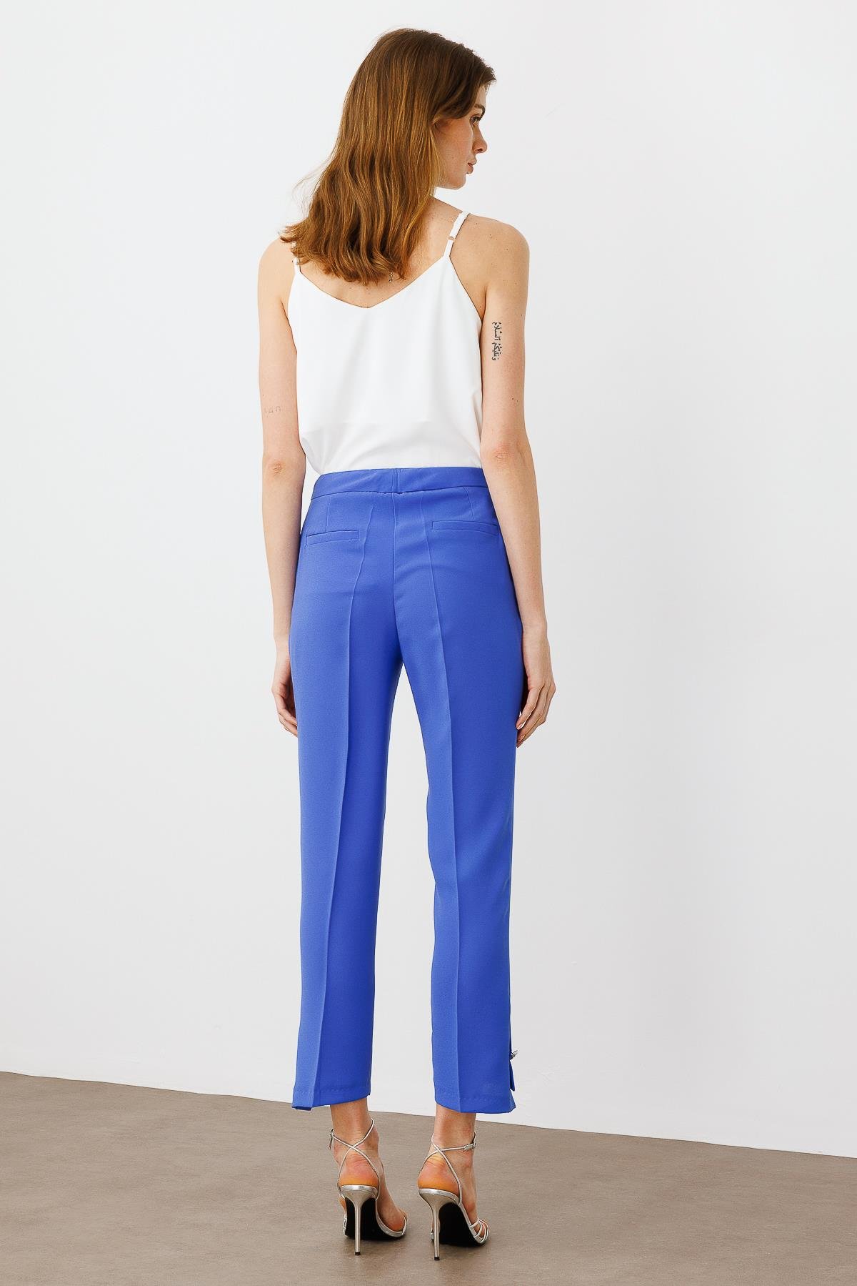 Modailgi  Yandan Cepli Paçası Asimetrik ve Düğmeli Pantolon - 7572 İndigo