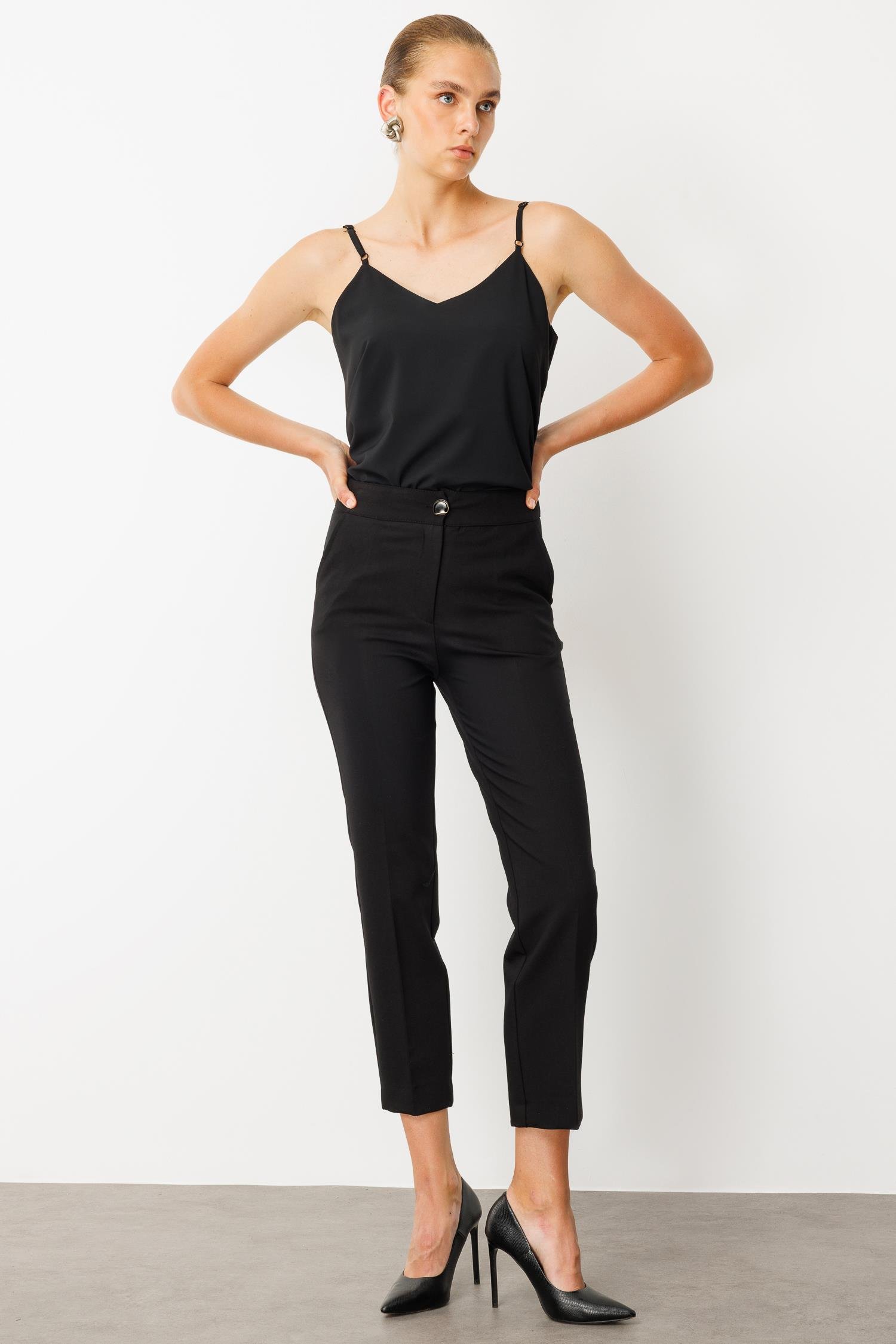 Modailgi  Yandan Cepli Paçası Yırtmaçlı Sigara Paça Pantolon - 70008 Siyah