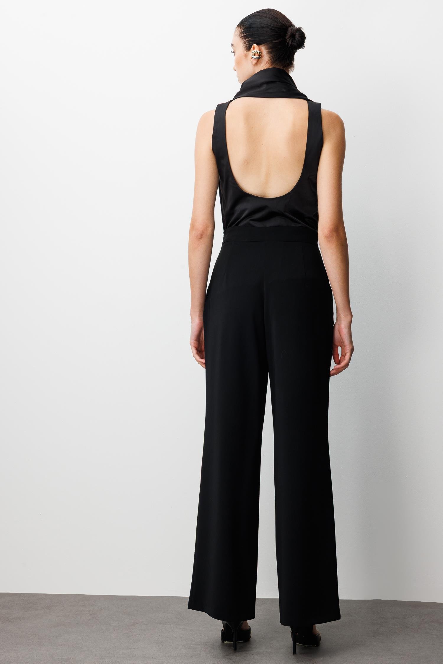 Modailgi  Yandan Cepli Pileli Kemeri Parçalamalı Ve Düğme Detaylı Plazzo Pantolon - 70030 Siyah