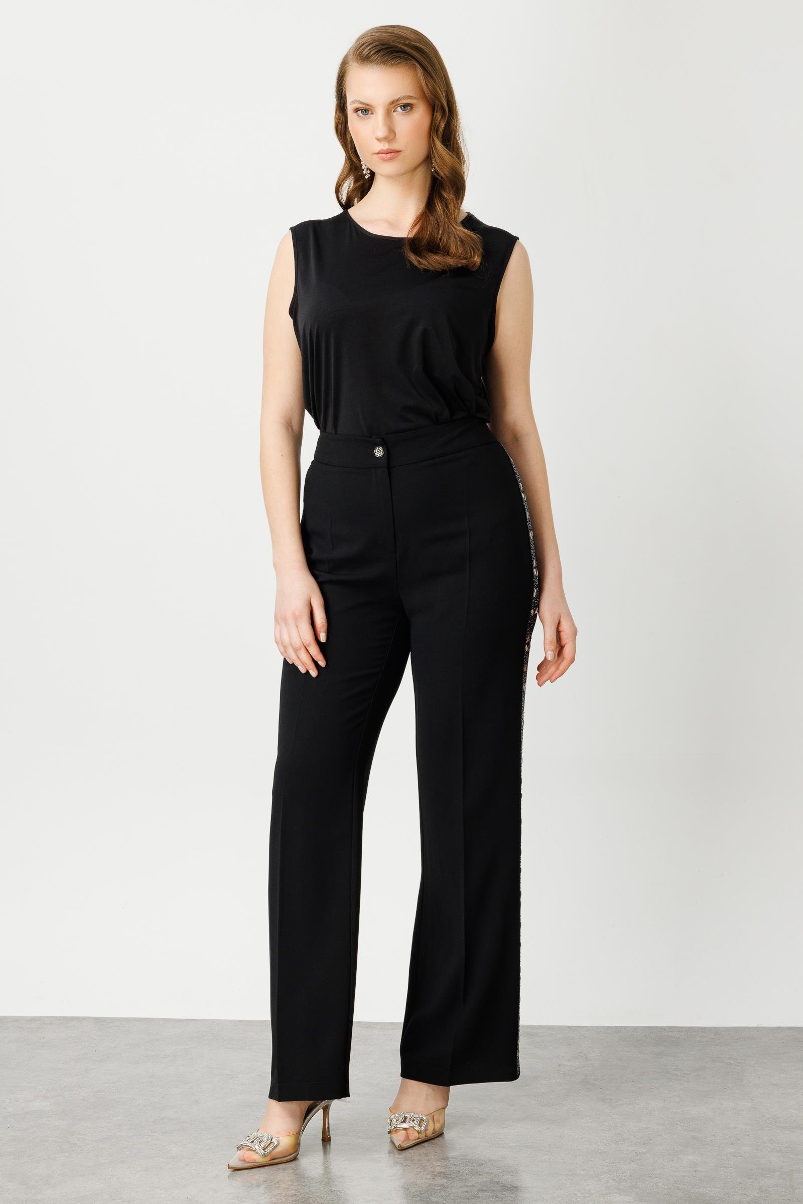 Modailgi  Yanları Taş Şeritli Geniş Paça Pantolon Siyah