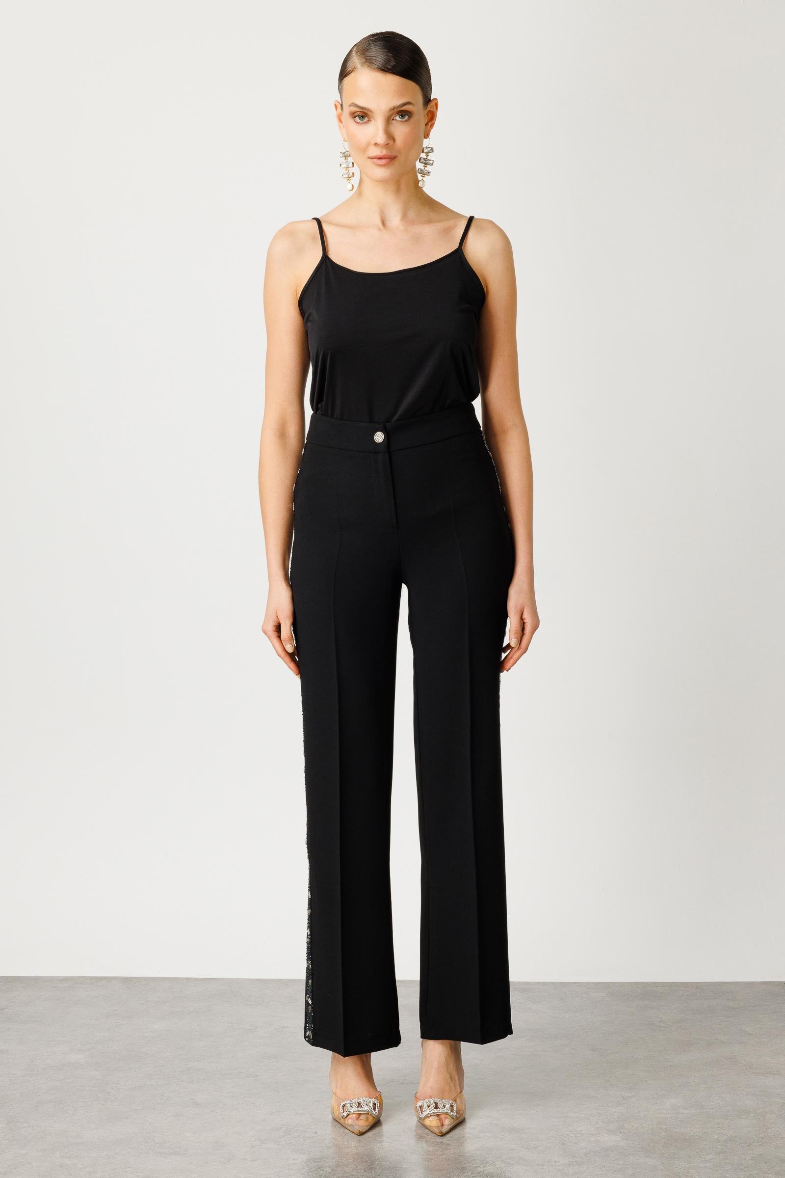 Modailgi  Yanları Taş Şeritli Geniş Paça Pantolon Siyah