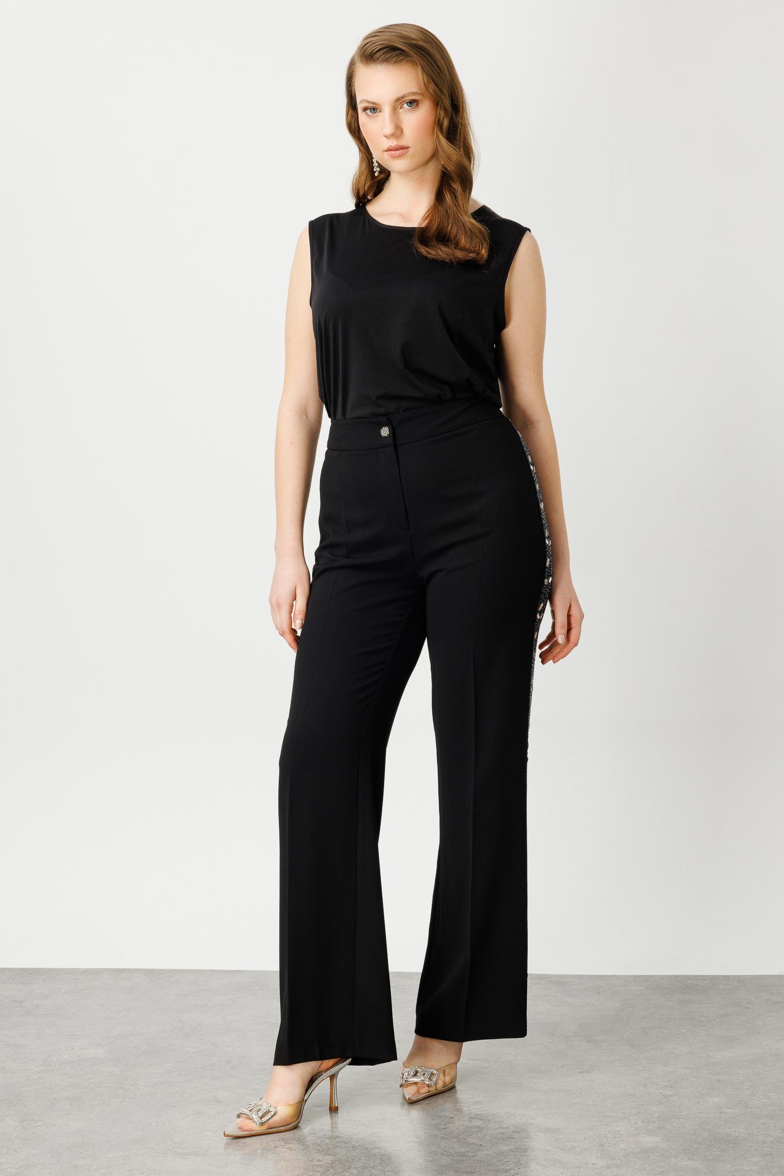 Modailgi  Yanları Taş Şeritli Geniş Paça Pantolon Siyah