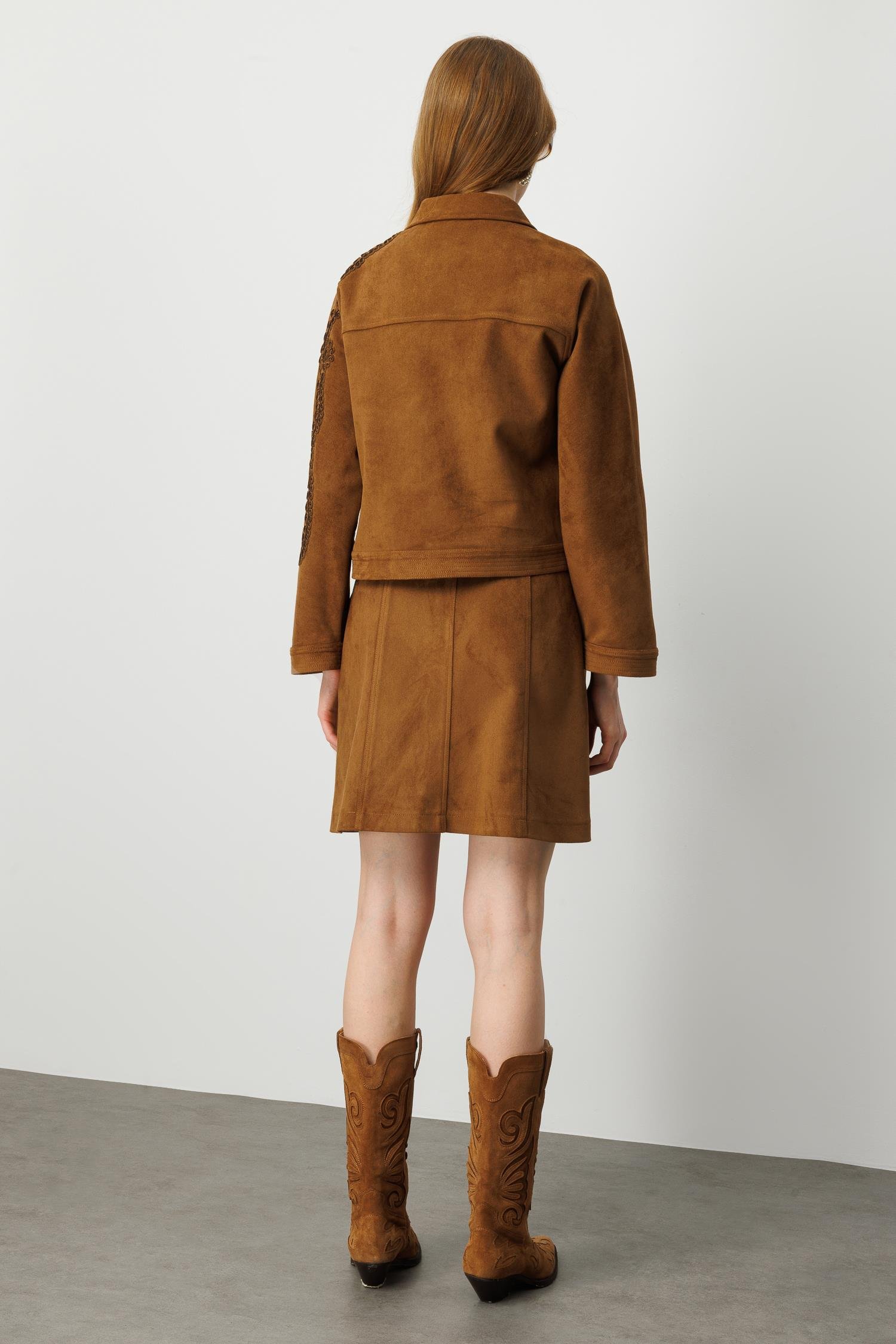 Modailgi  Yarasa Kol Robalı Torba Cep Detaylı Lase Nakış Kısa Mont Ceket Taba