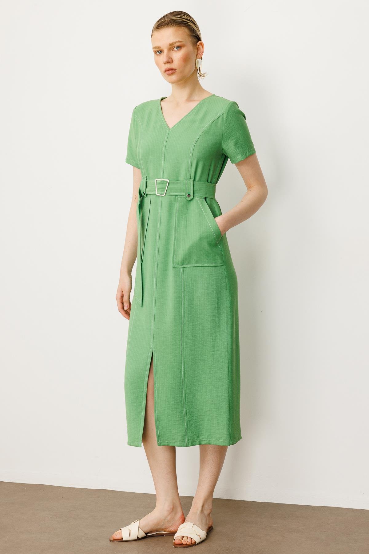 Modailgi  Yarım Kol V Yaka Kuşak Kemer Bağlamalı Yandan Cepli Midi Boy Elbise Yeşil