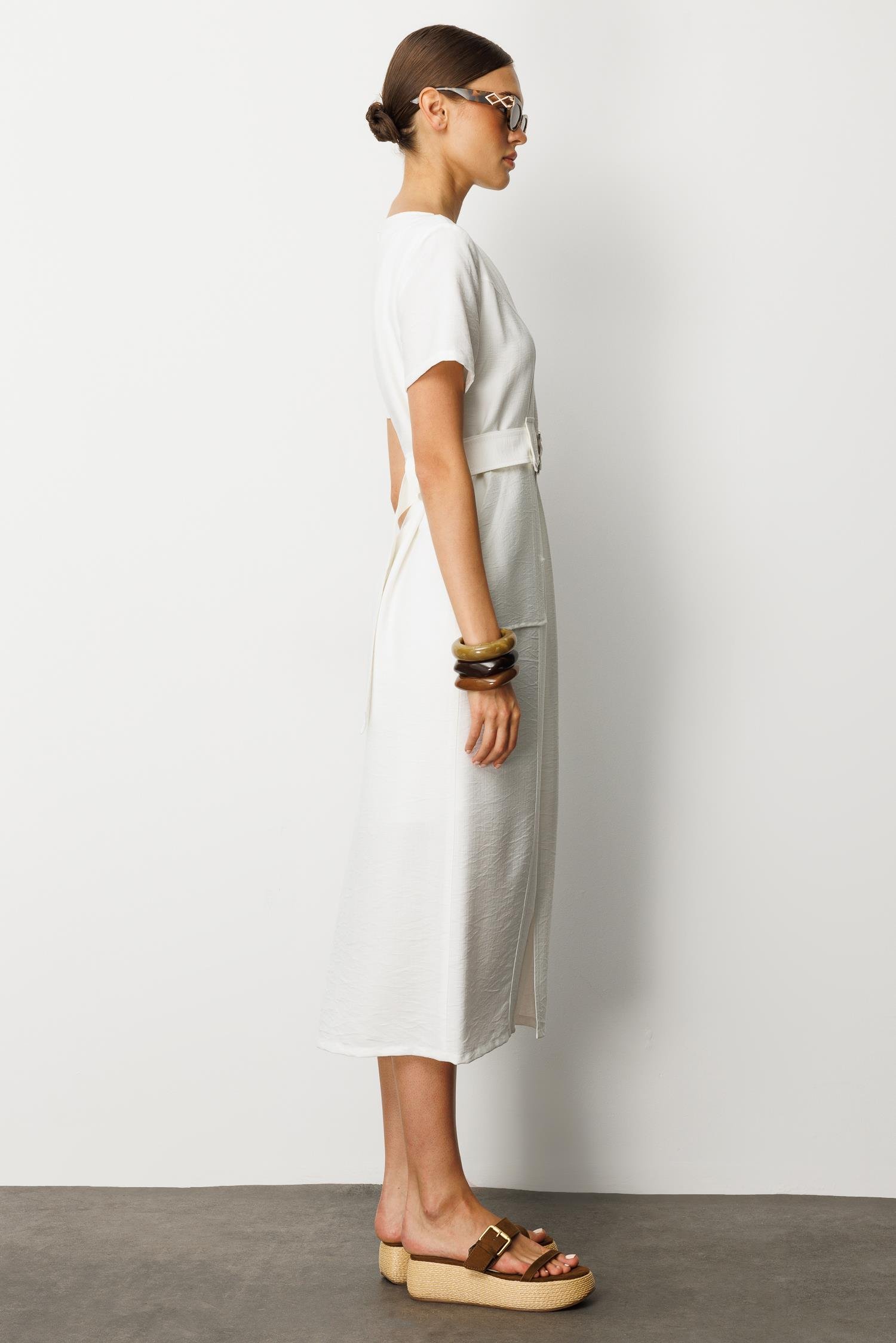 Modailgi  Yarım Kol V Yaka Kuşak Kemer Bağlamalı Yandan Cepli Midi Boy Elbise Ekru