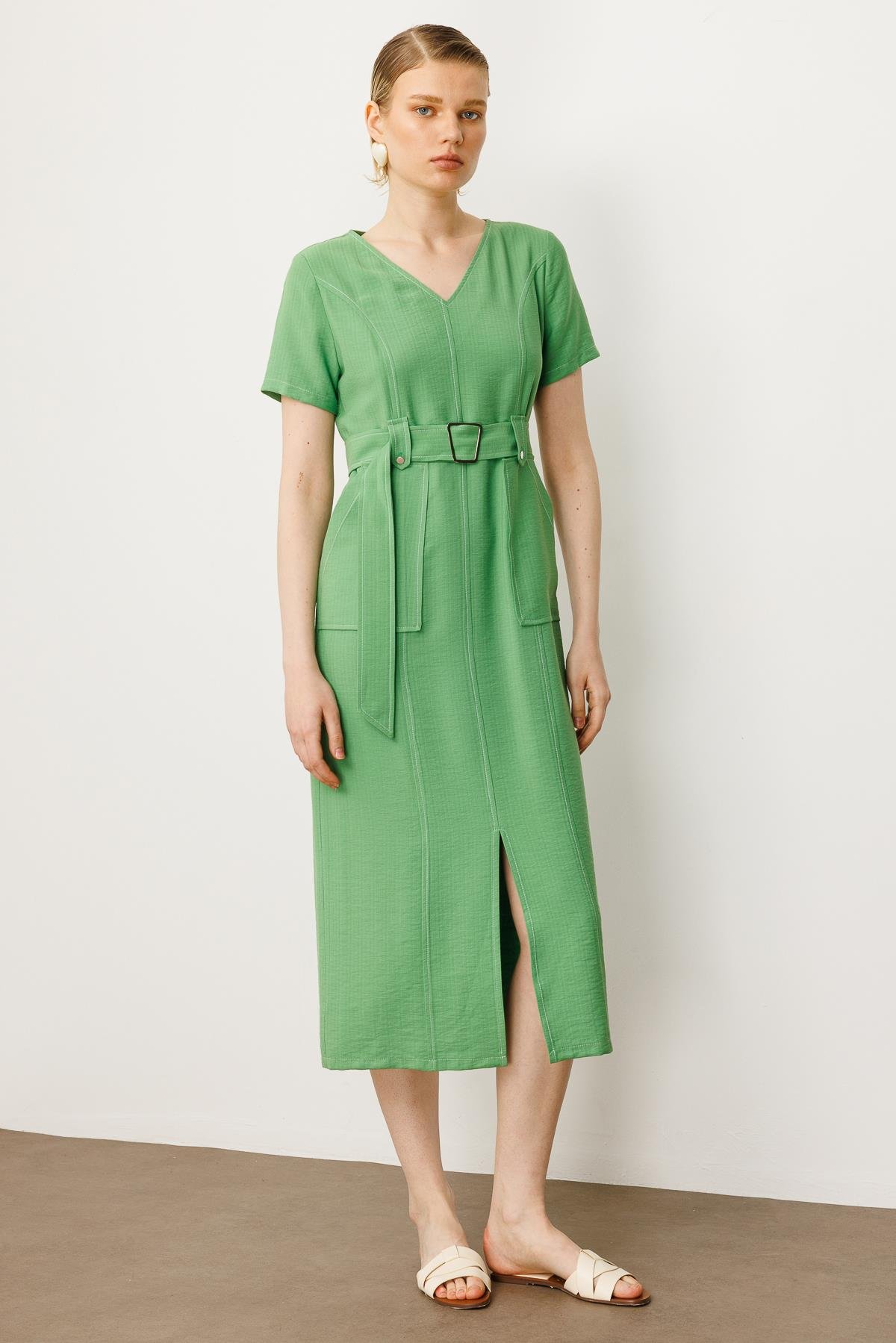 Modailgi  Yarım Kol V Yaka Kuşak Kemer Bağlamalı Yandan Cepli Midi Boy Elbise Yeşil