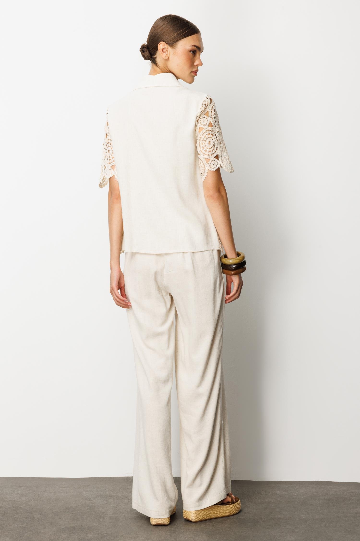 Modailgi  Yarım Kollu Kısa Güpür Gömlek Taş