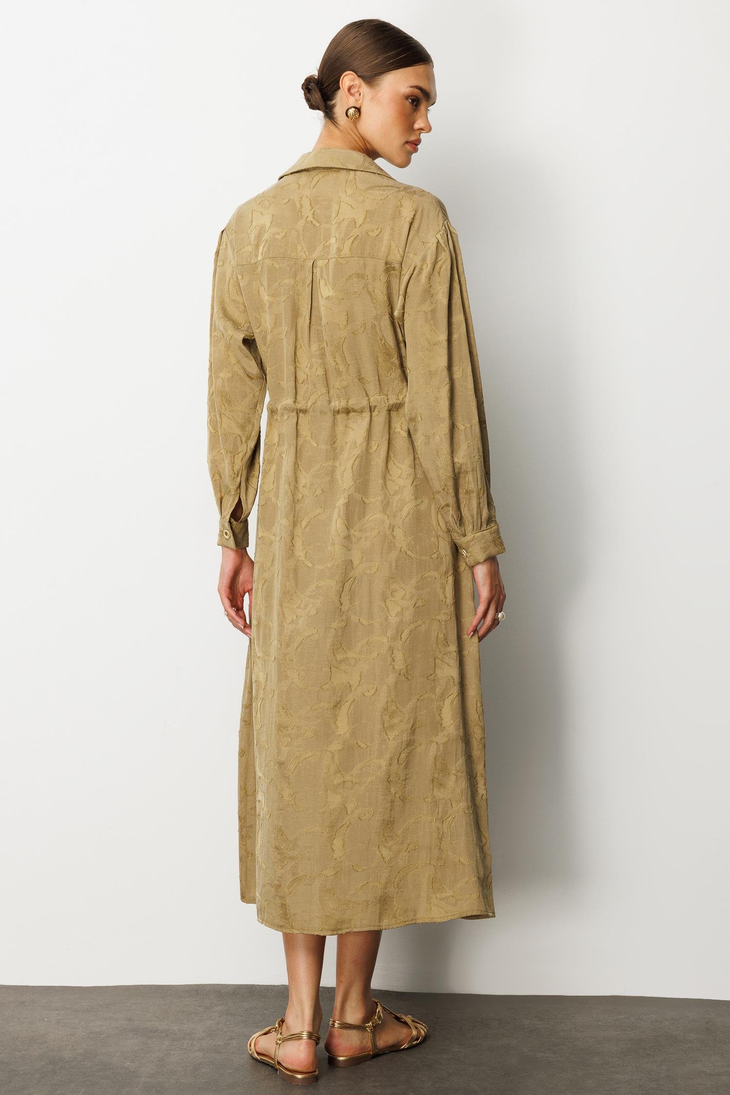 Modailgi  Yarım Patlı Beli Tünel Detaylı Cepli ve Aksesuarlı Uzun Elbise Yağ Yeşili