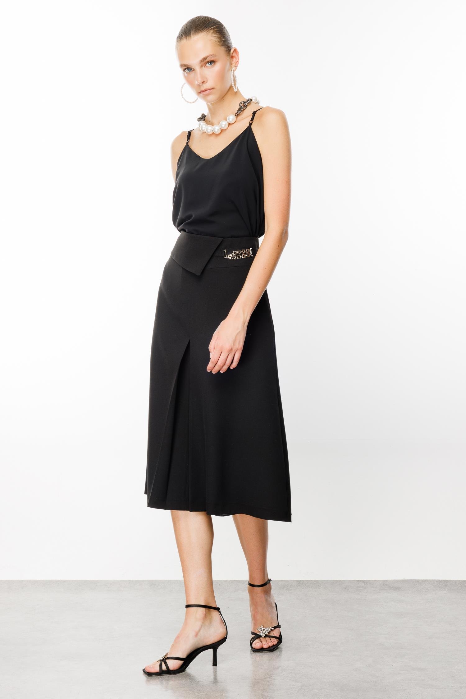 Modailgi  Yüksek Bel Kemeri Tokalı Midi Boy Pilikaşe Etek Siyah