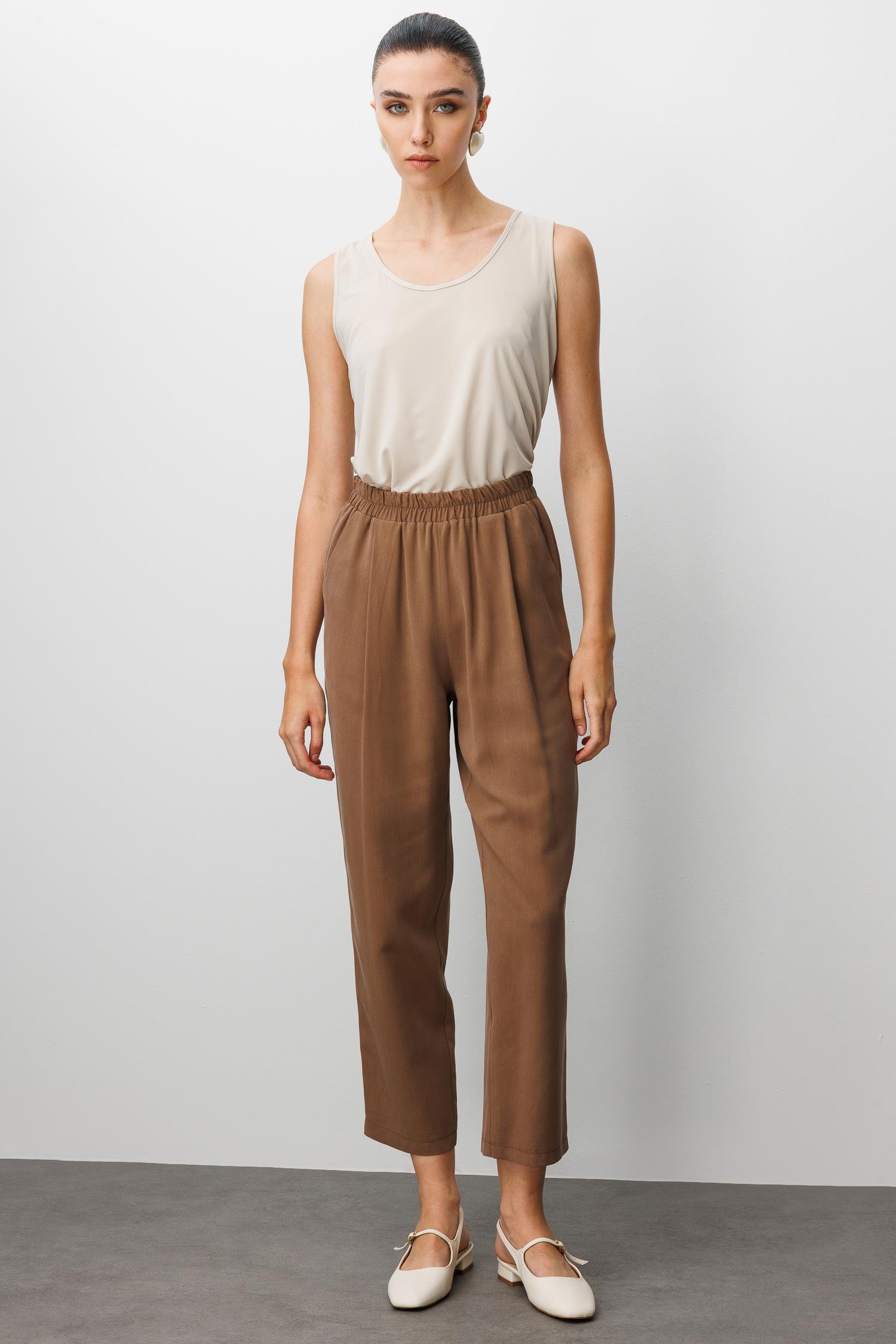 Modailgi  Yüksek Bel Lastikli Yandan Cepli Pileli Pantolon - 15040 Vizon