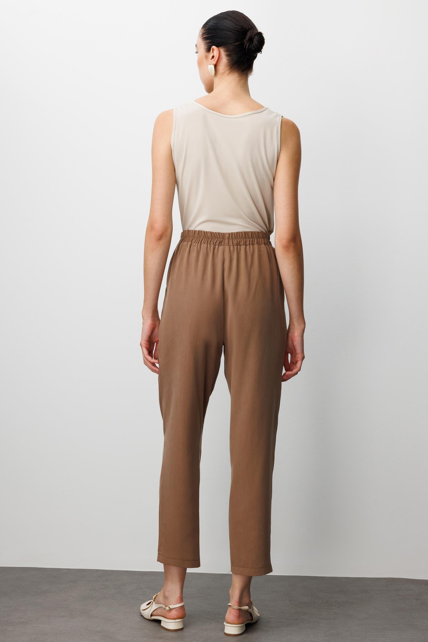 Modailgi  Yüksek Bel Lastikli Yandan Cepli Pileli Pantolon - 15040 Vizon