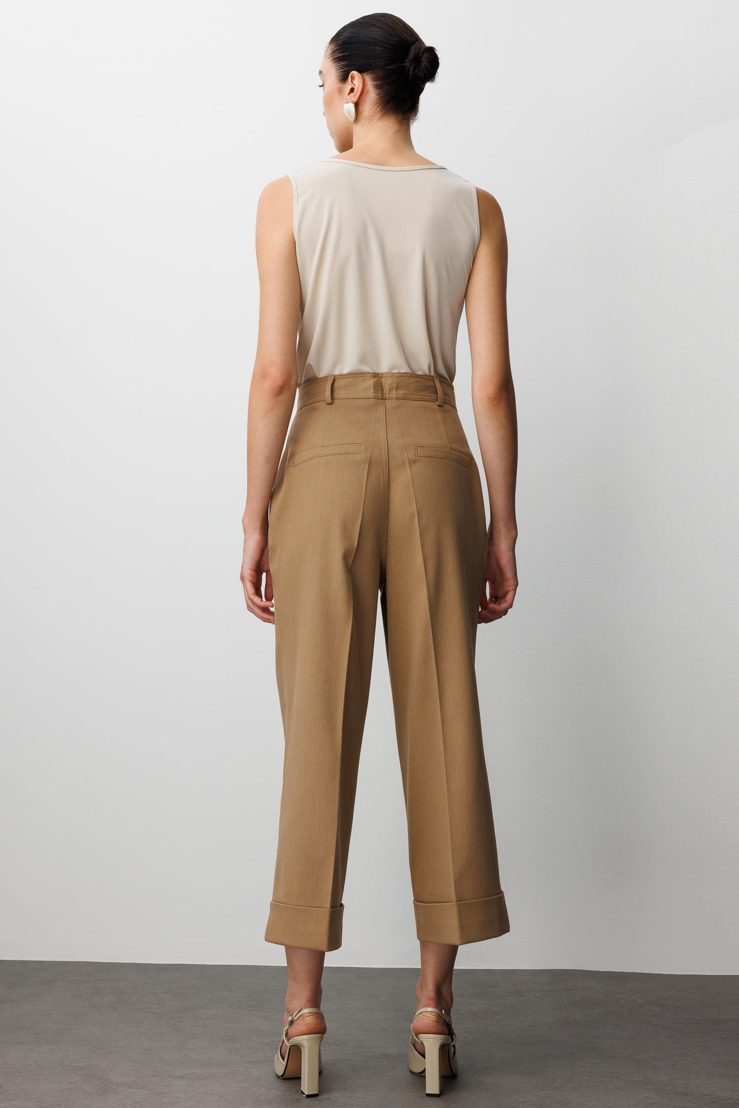 Modailgi  Yüksek Bel Pile Detaylı Duble Paça Rahat Kesim Pantolon - 75013 Camel