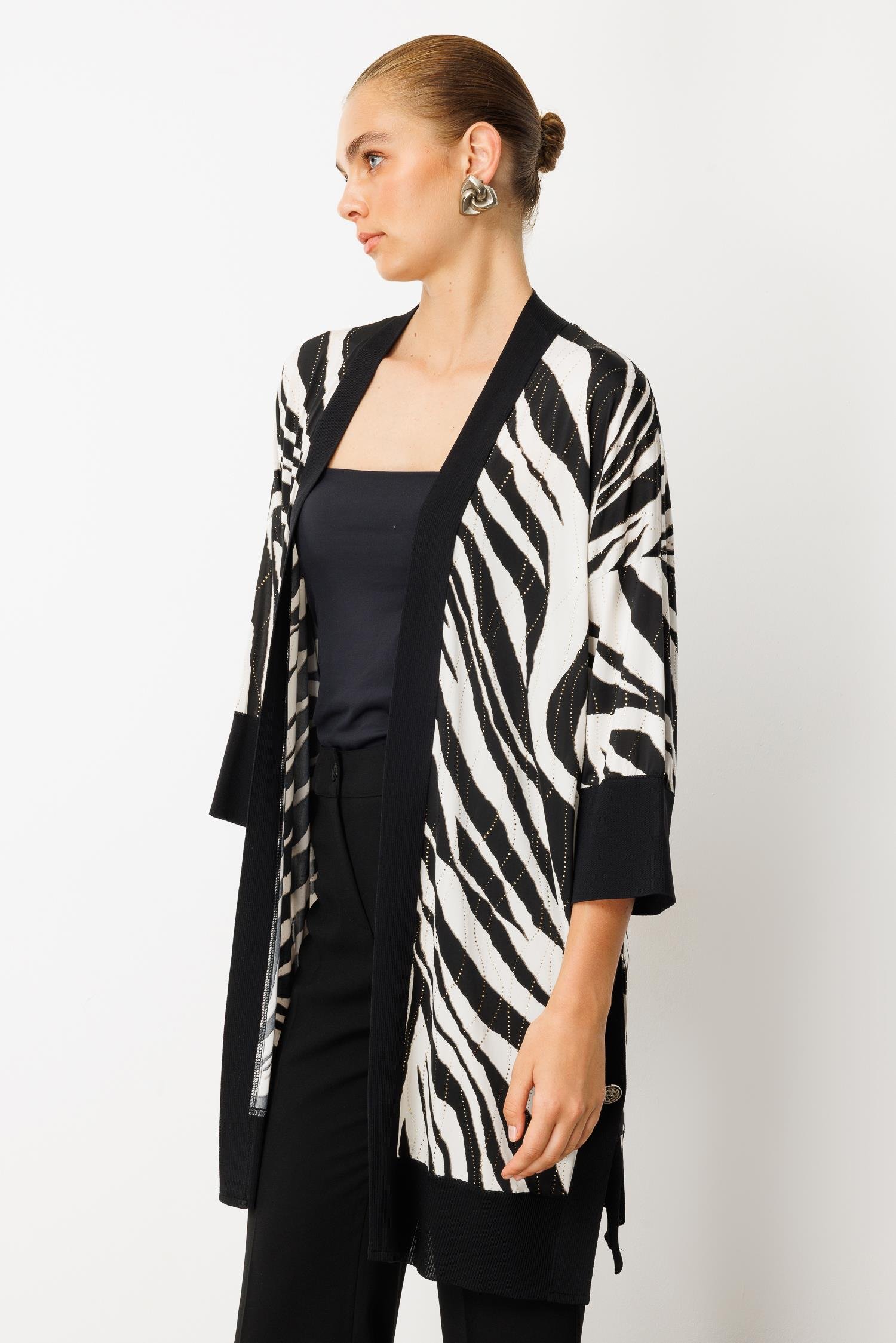 Modailgi  Zebra Desen Düğme Detaylı Ribanalı Uzun Ceket Zebra
