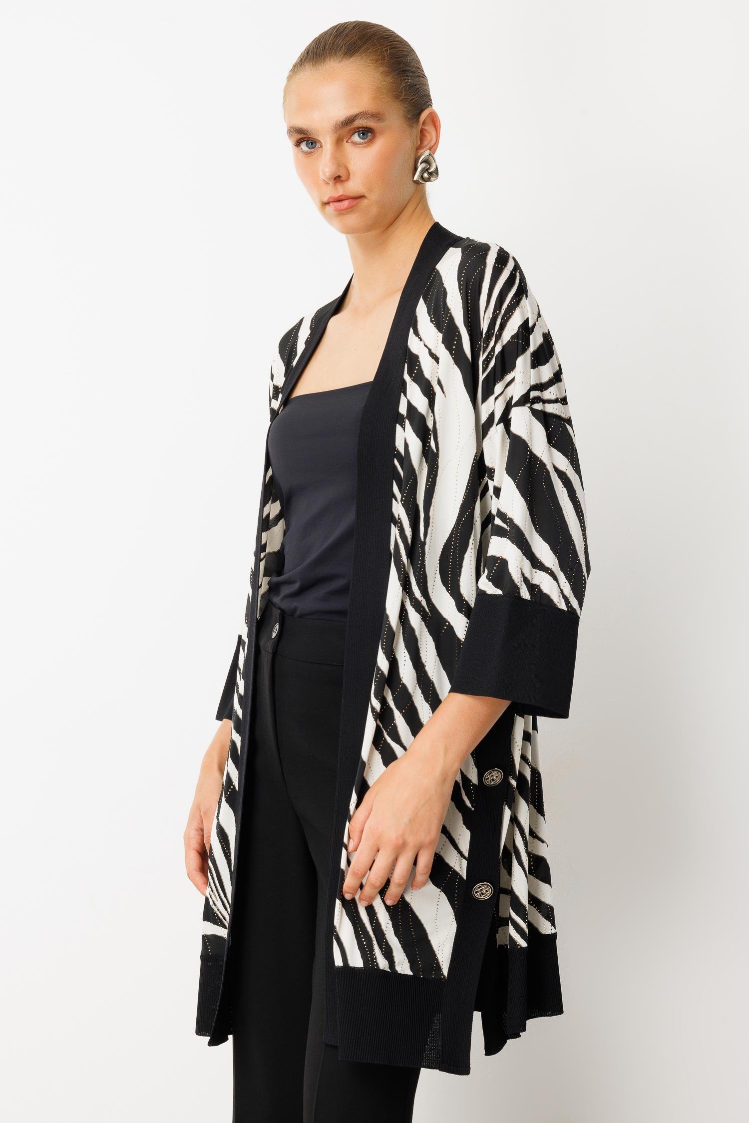 Modailgi  Zebra Desen Düğme Detaylı Ribanalı Uzun Ceket Zebra