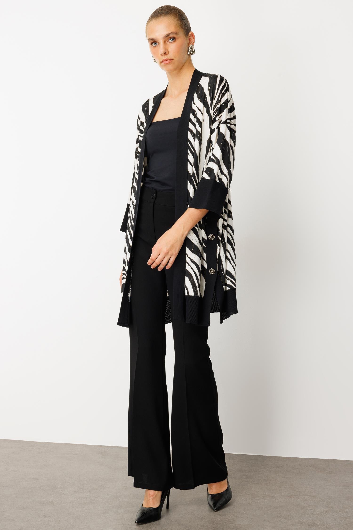 Modailgi  Zebra Desen Düğme Detaylı Ribanalı Uzun Ceket Zebra