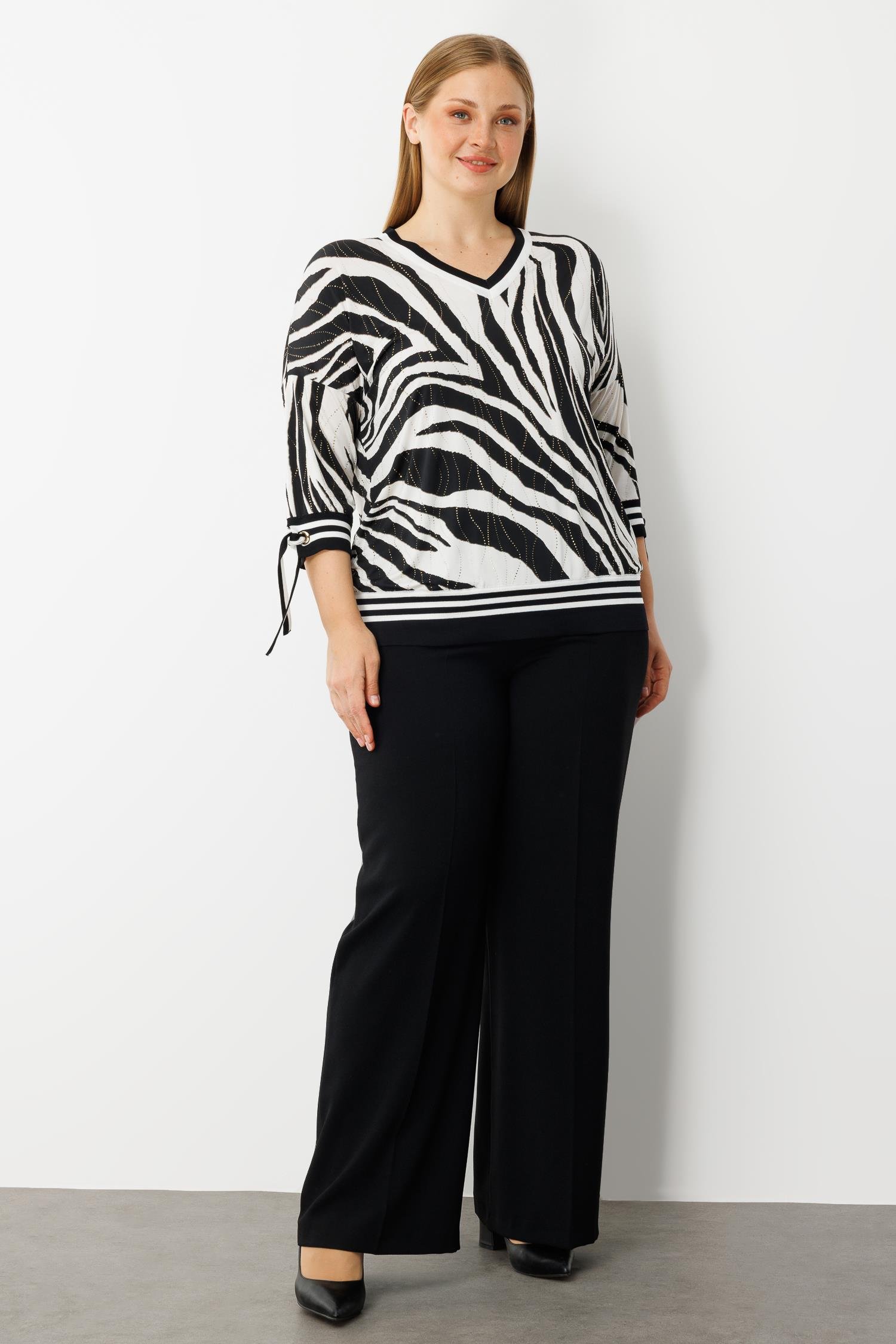 Modailgi  Zebra Desen V Yaka Kol Manşeti Bağcıklı Ribanalı Bluz Zebra