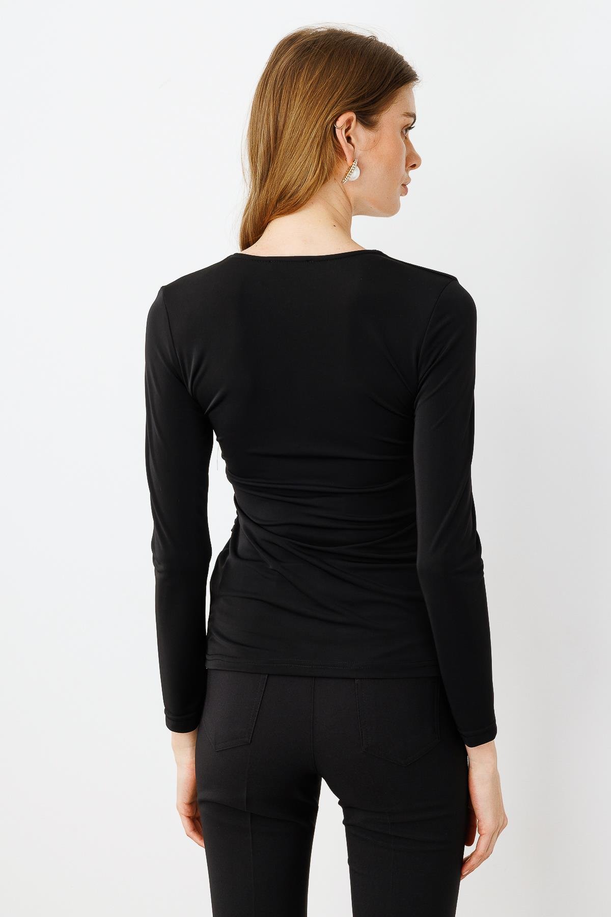 Modailgi  Zincir Aksesuarlı Uzun Kollu Kruvaze Bluz Siyah