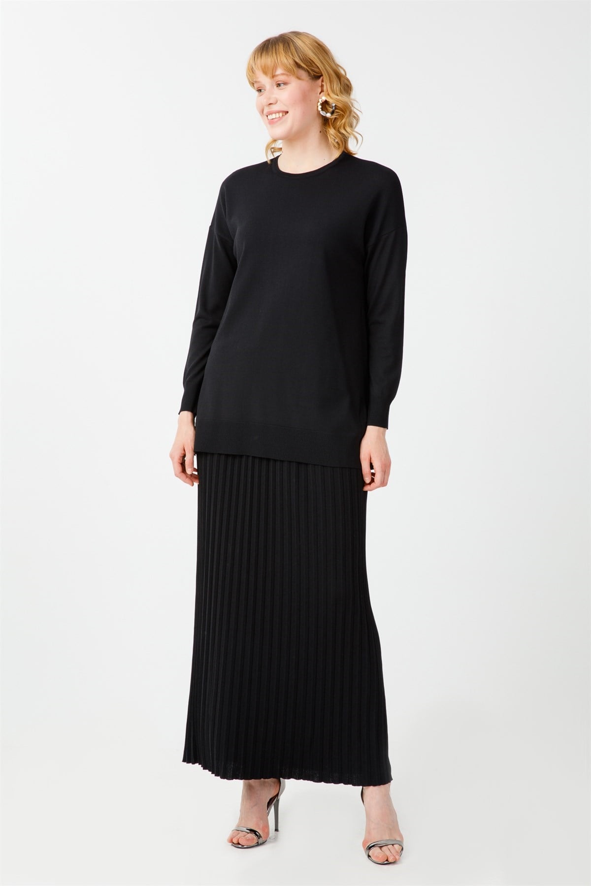 PİLELİ ETEK BLUZ RAYON TAKIM SİYAH