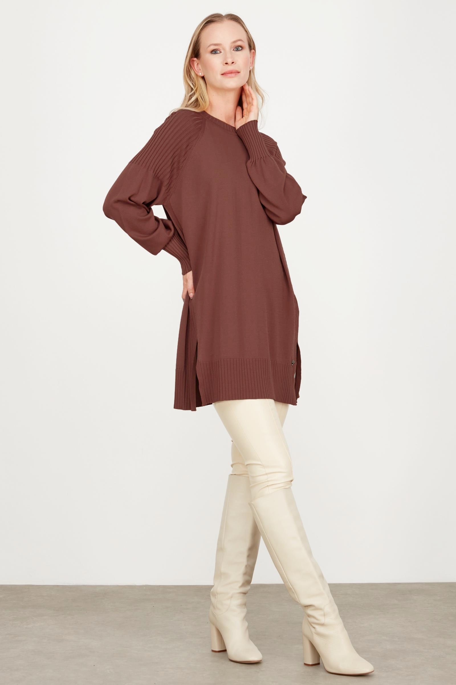 YANLARI YIRTMAÇLI RAYON TUNİK TABA