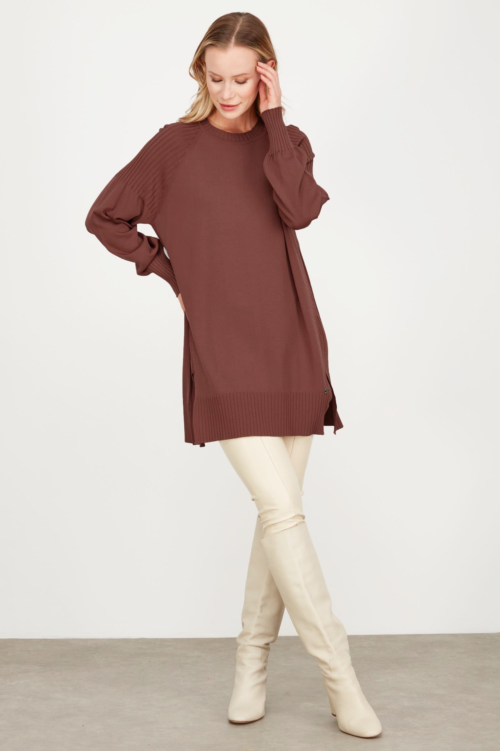 YANLARI YIRTMAÇLI RAYON TUNİK TABA