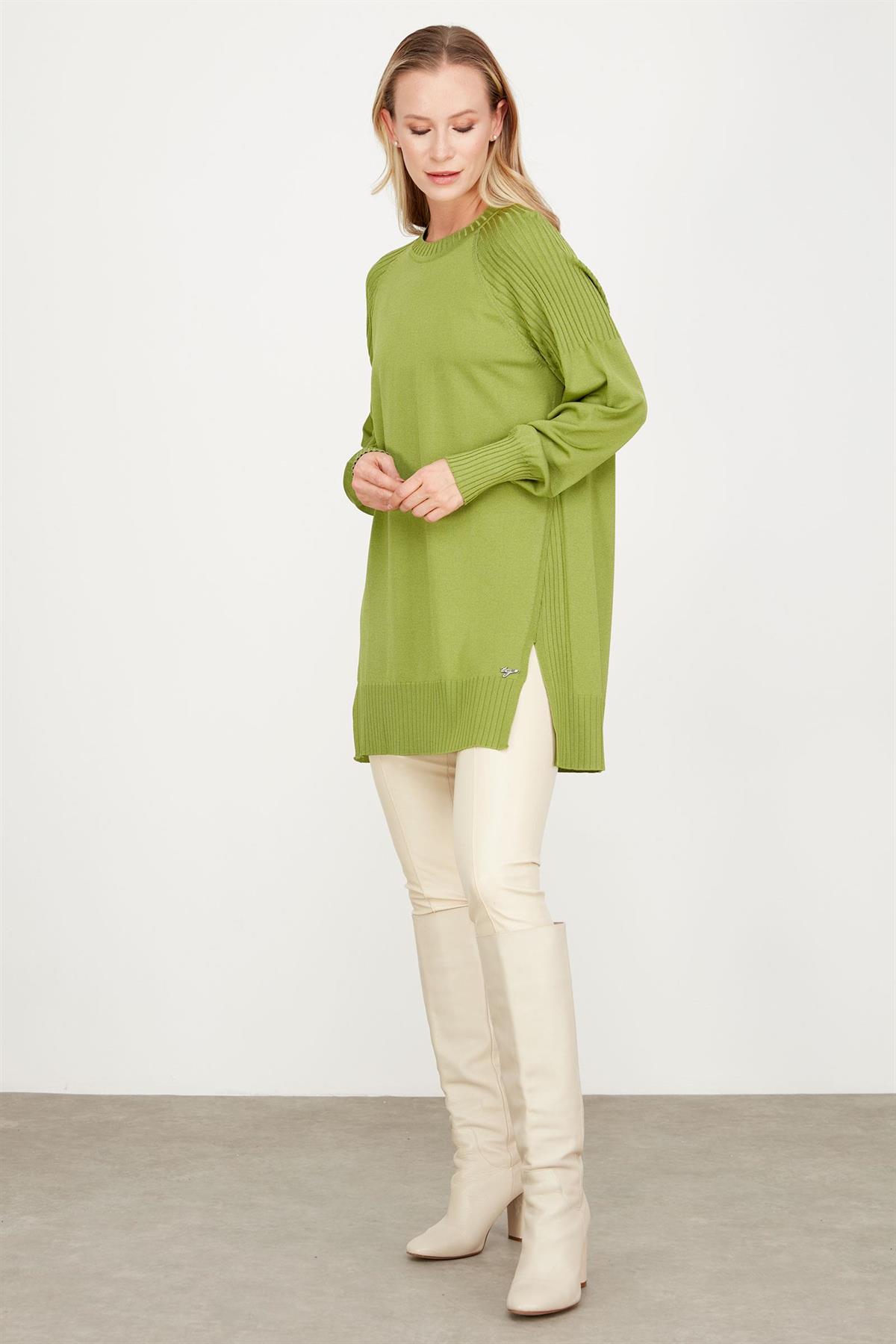 YANLARI YIRTMAÇLI RAYON TUNİK YEŞİL